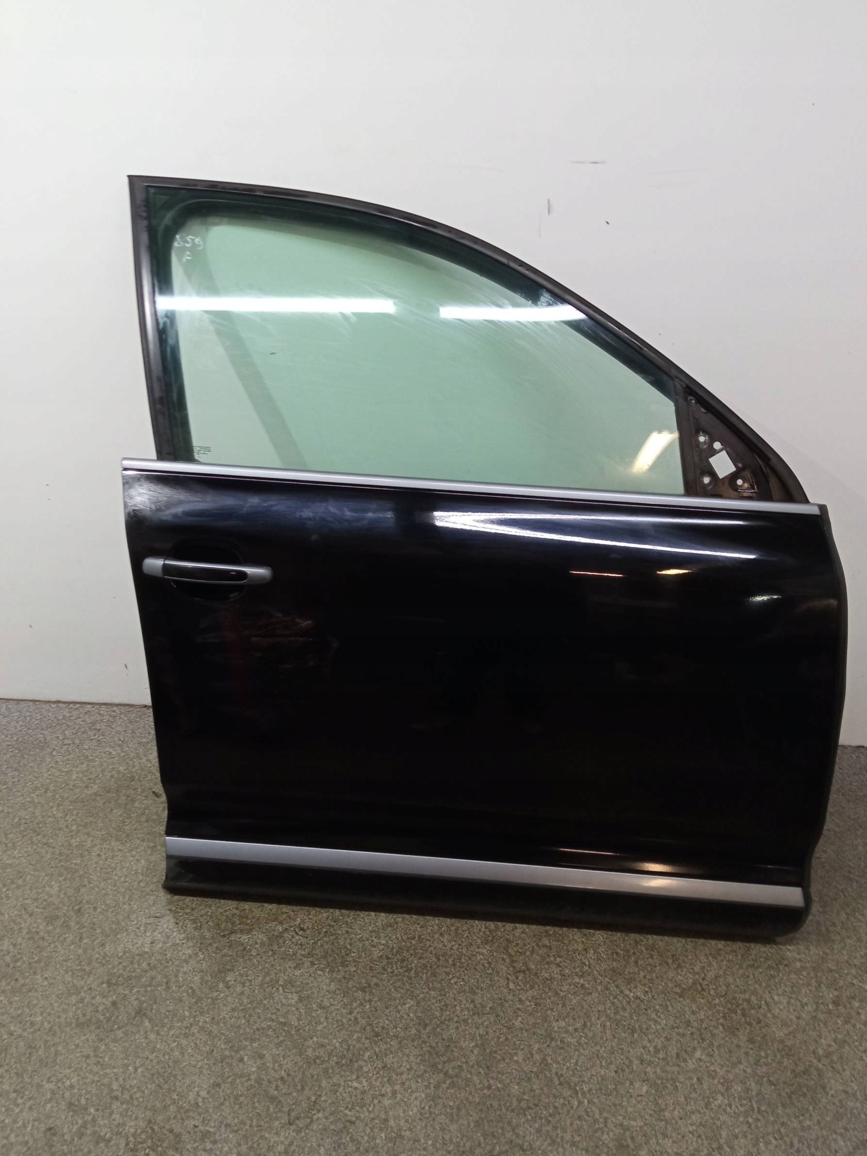 door right front L041 Porsche Cayenne and (2002 – 2010)