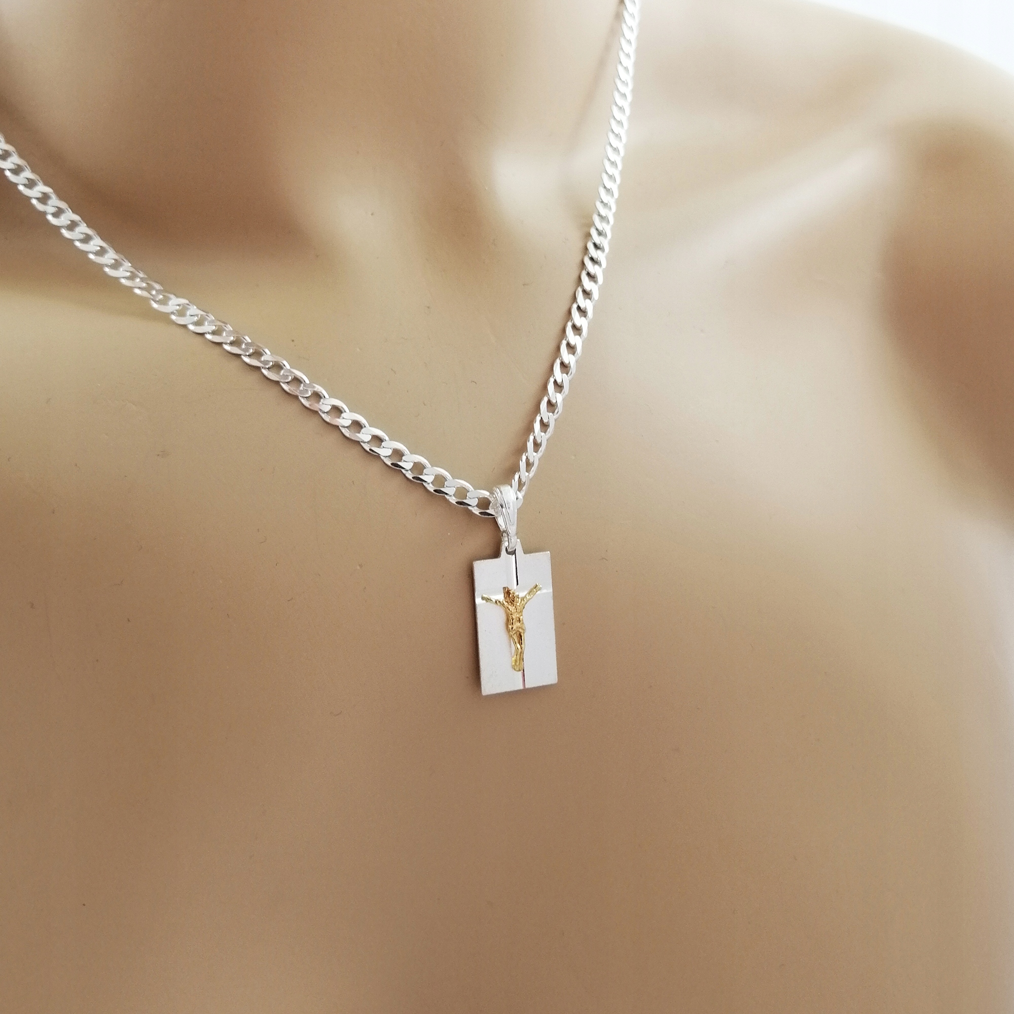 SREBRNY ŁAŃCUSZEK KOMUNIJNY DLA CHŁOPCA MEDALIK JEZUS 925 + GRAWER GRATIS Długość całkowita 50 cm