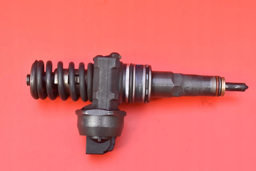 Einspritzdüse Einspritzdüse 038130073AS 0414720224 VW GOLF 5 V 2.0 SDI 75 KM 03-09