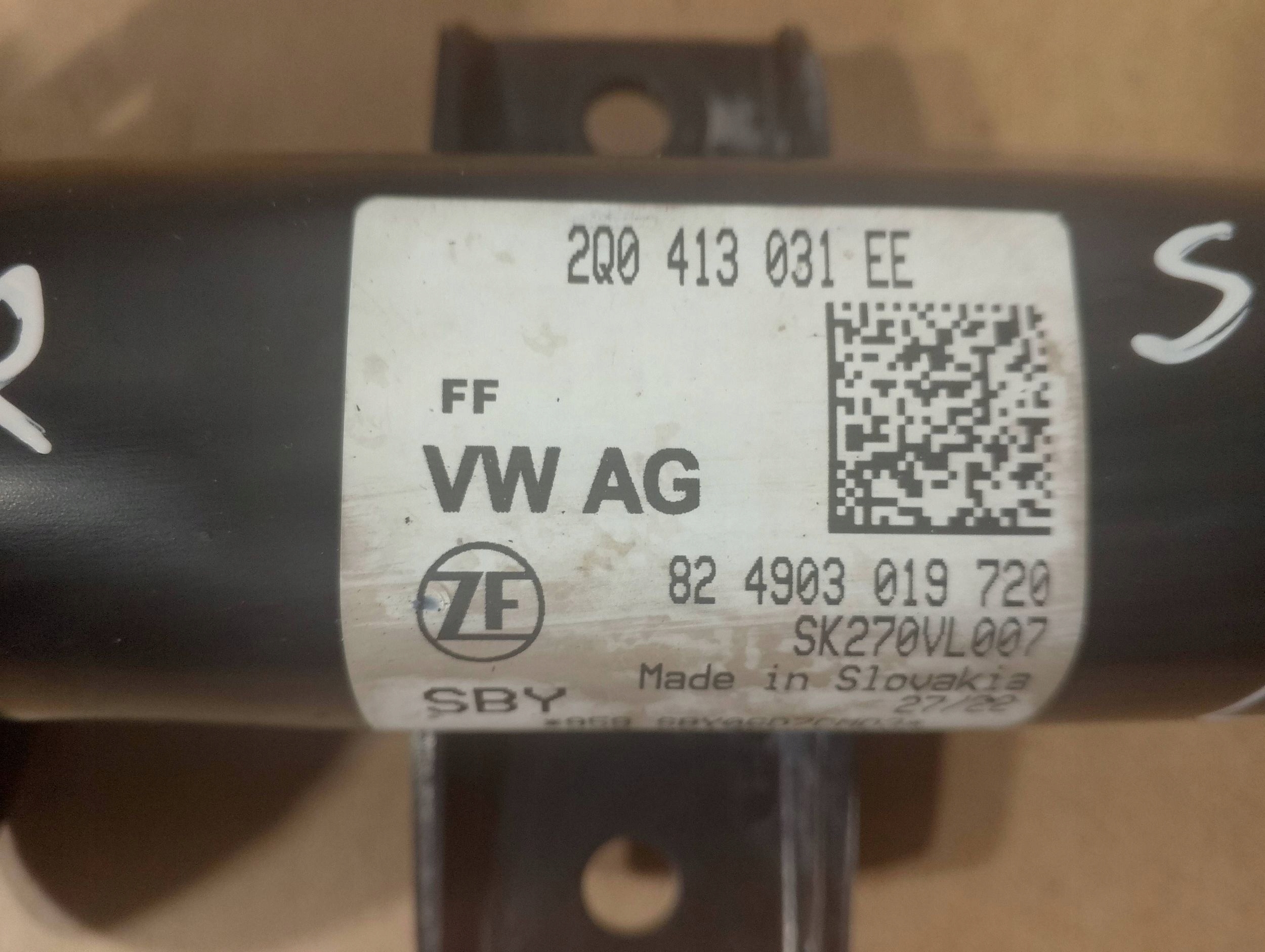 Skoda Fabia Mk4 1,0 shock absorber front 2Q0413031EE (F362)