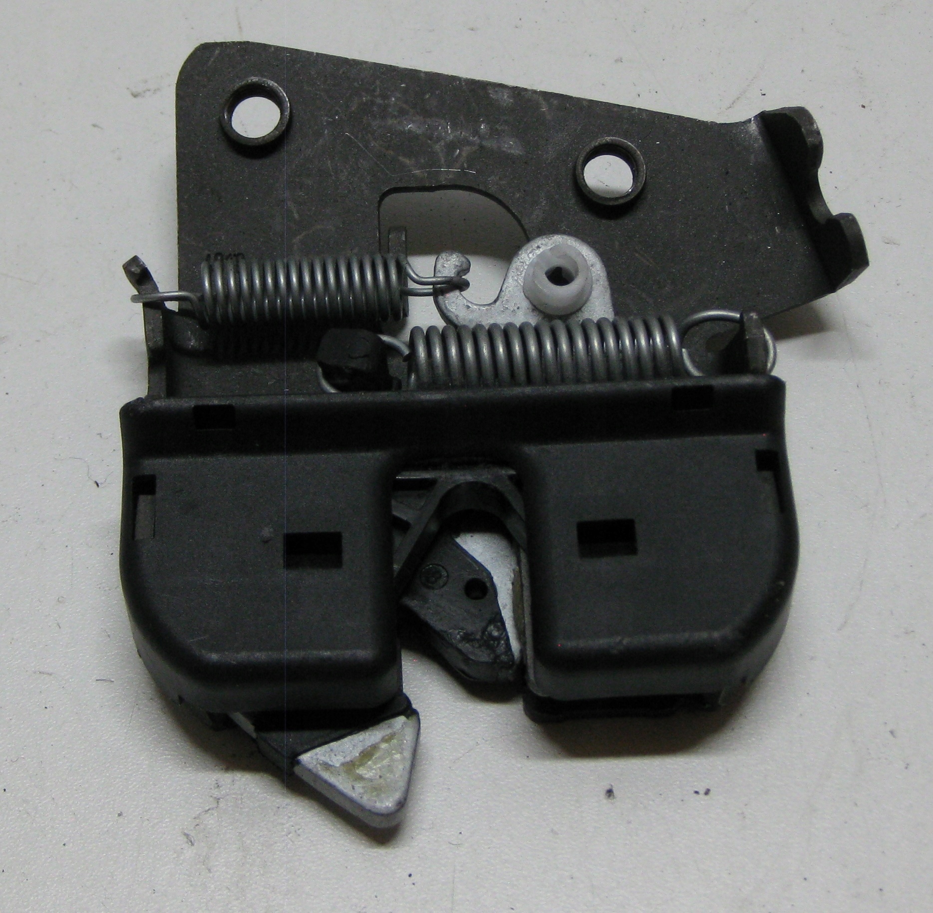 BMW 5 G30 3.0D 19R lock KANAPY left rear part 7112863