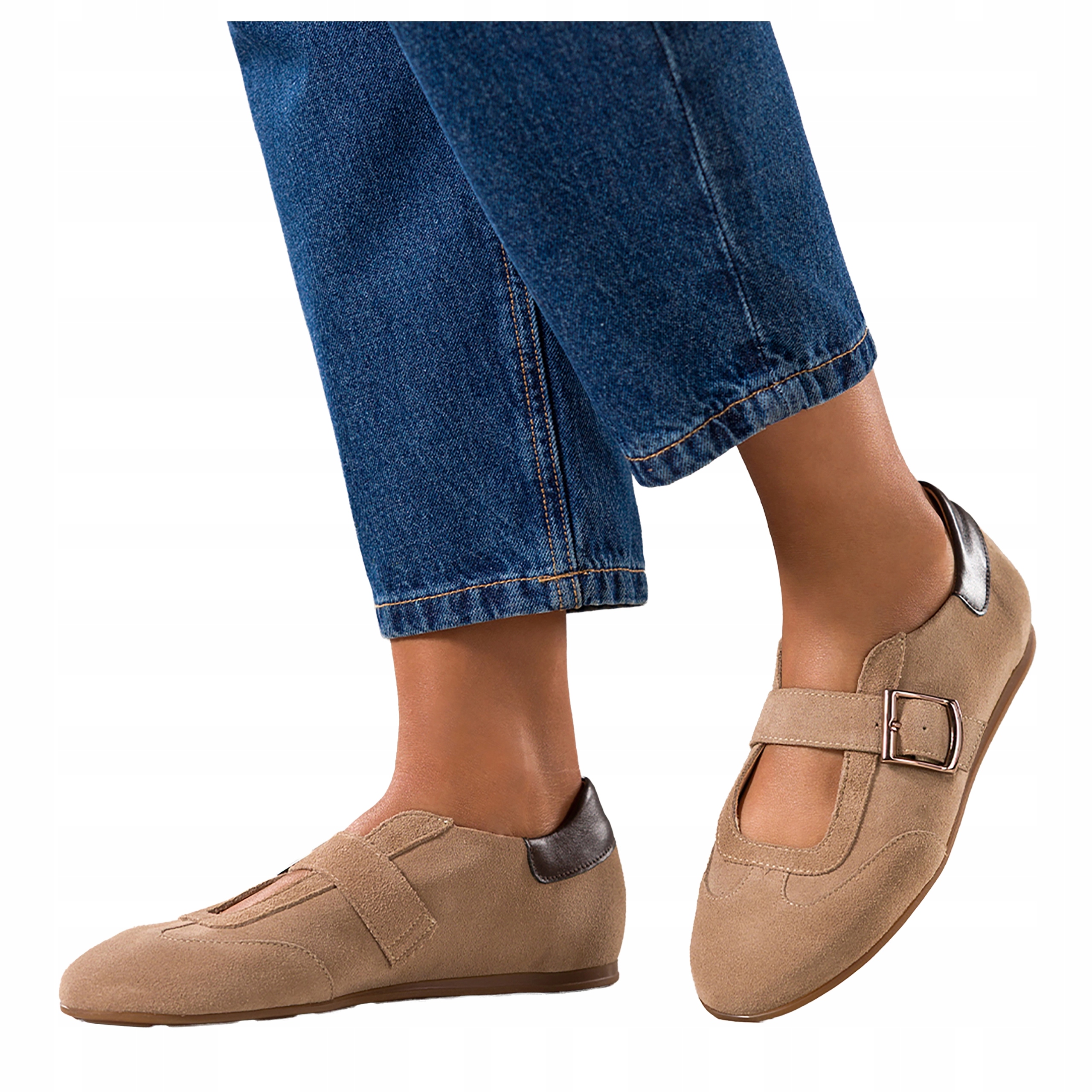 Béžové dámské kožené polobotky Baleríny s páskem a zlatou sponou, velikost 39