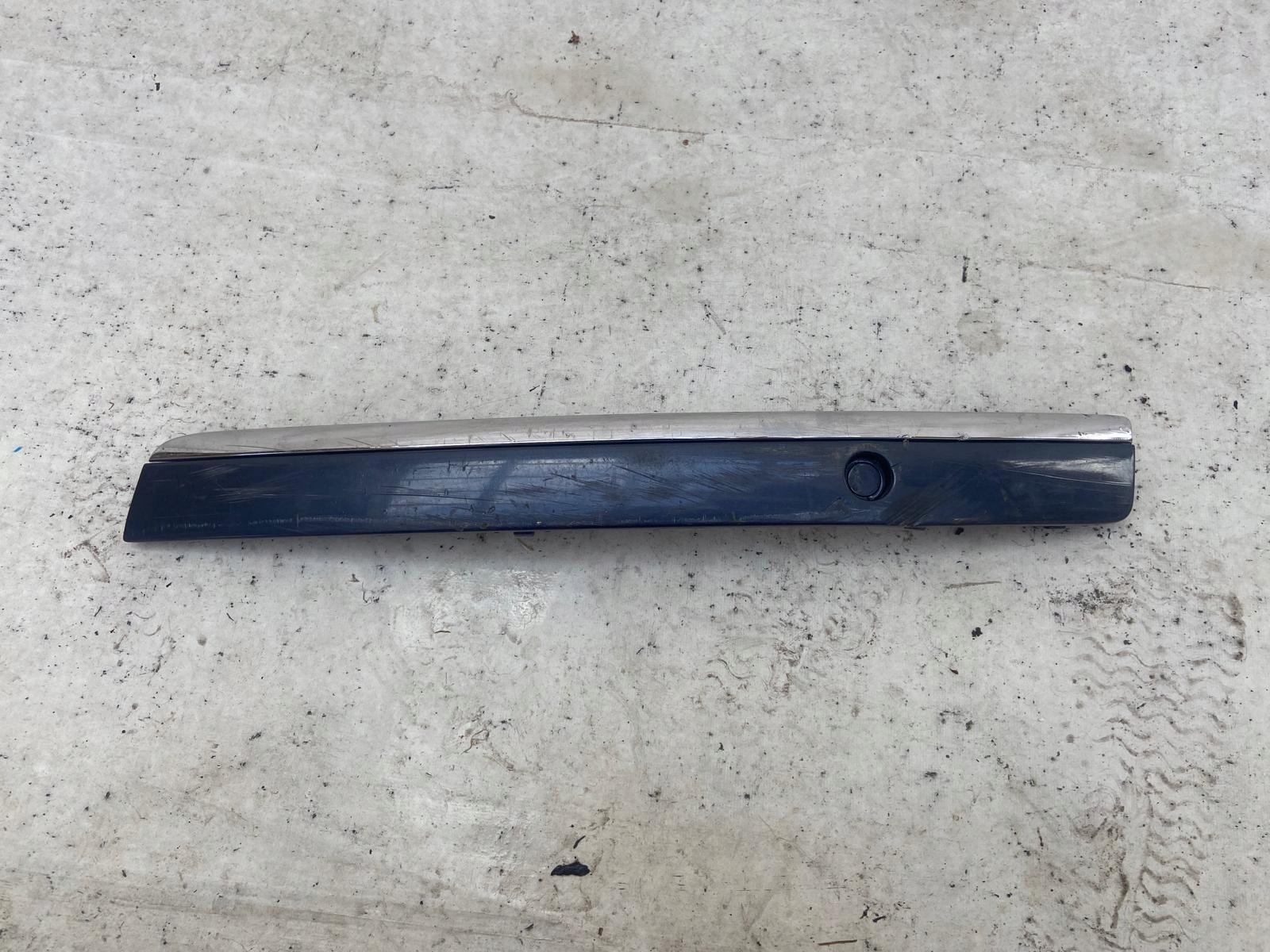 AUDI A8 D3 moulding of a bumper + CHROM left front front 4E0807223A