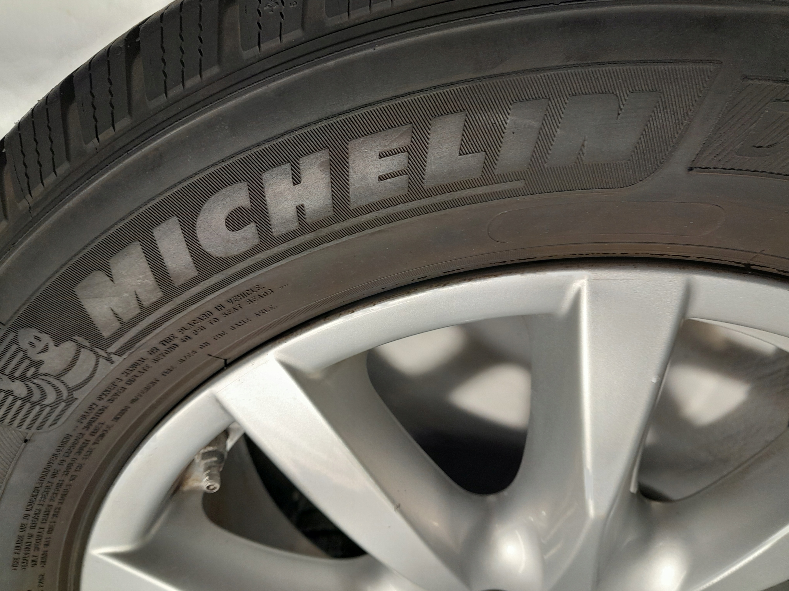 PORSCHE CAYENNE 7P5 discs tyres 18" CALI KOMPLET