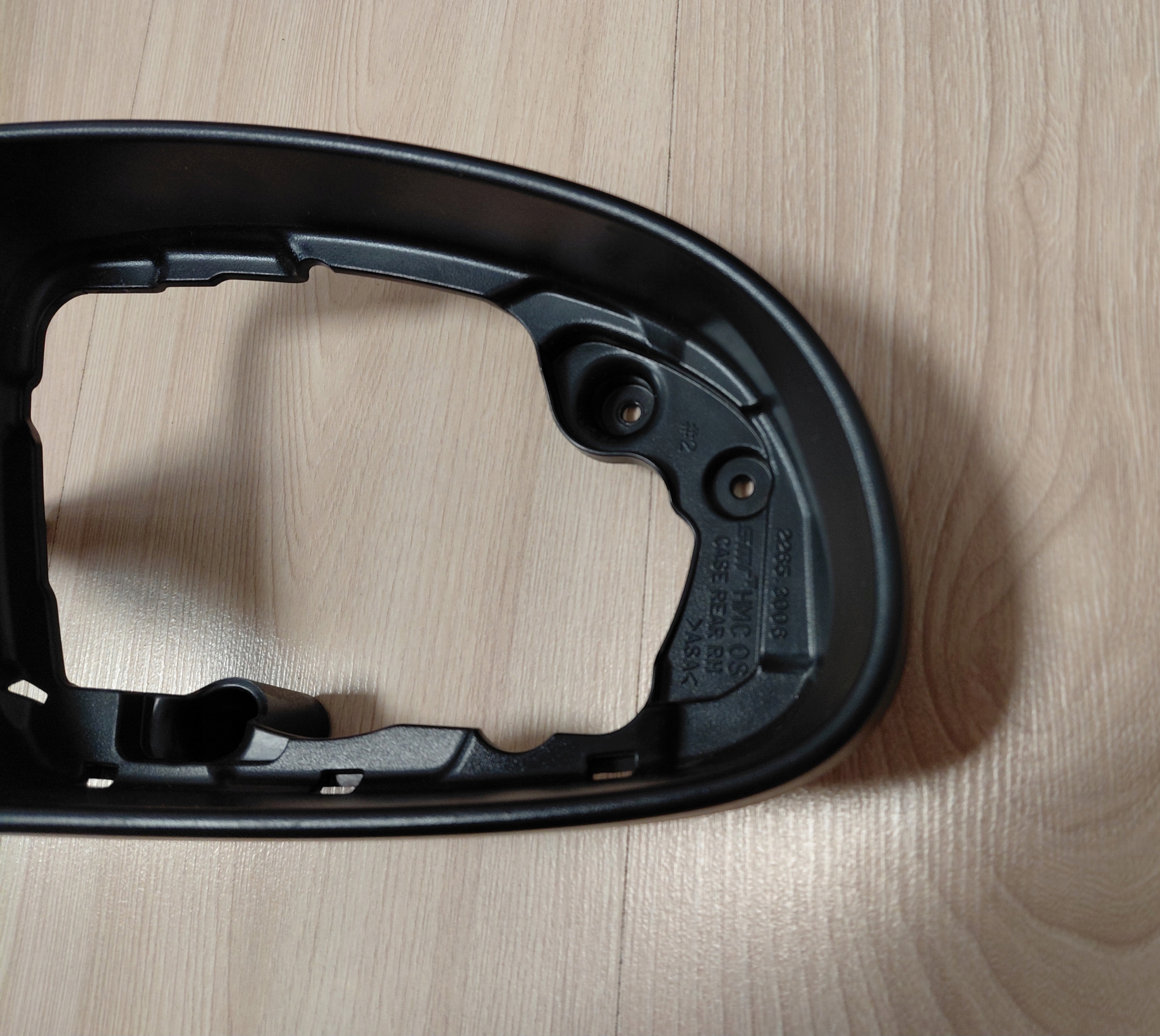 HYUNDAI KONA cover frame of left mirrors OE
