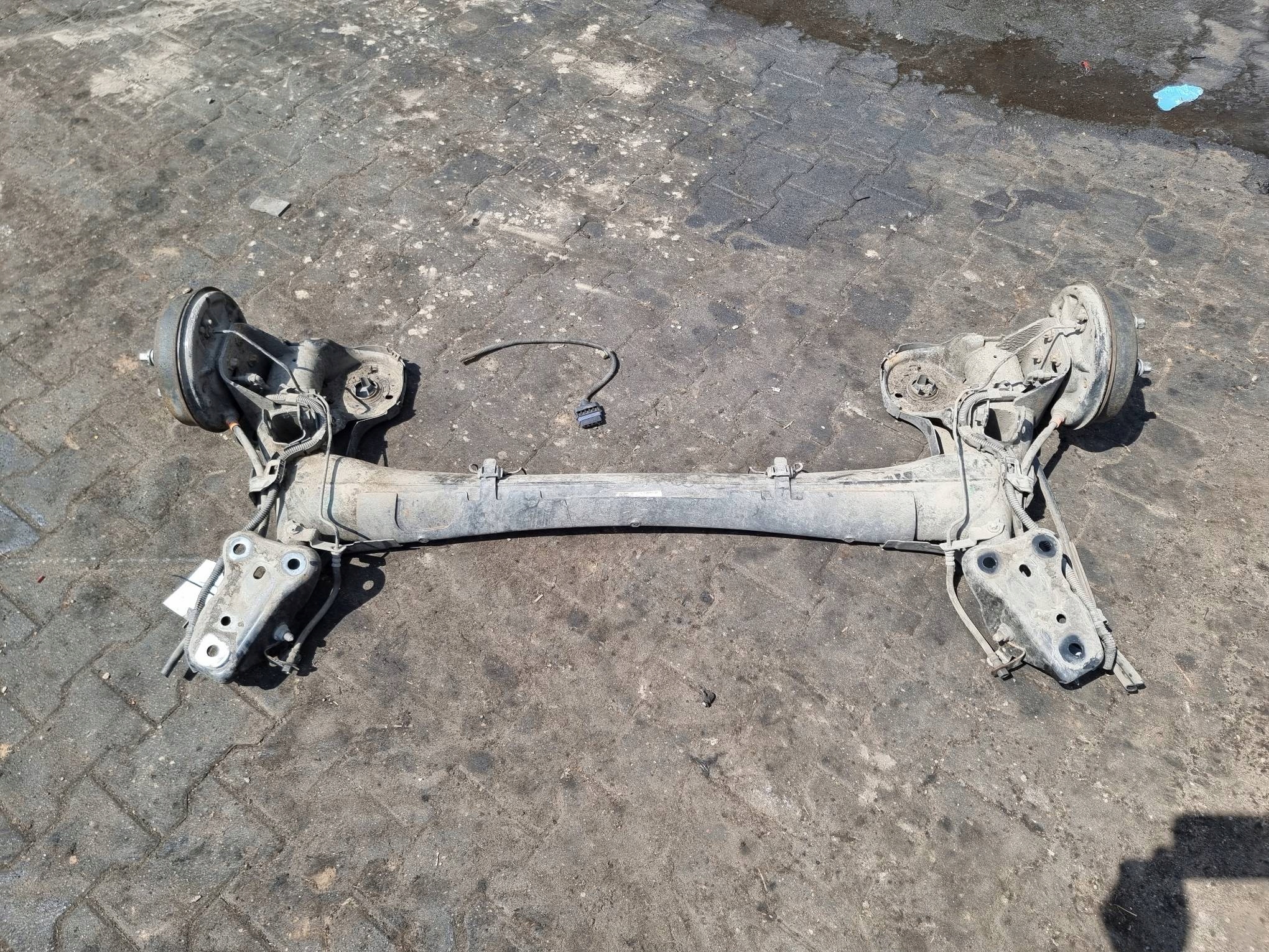 träger / Achsträger heck OPEL CORSA F