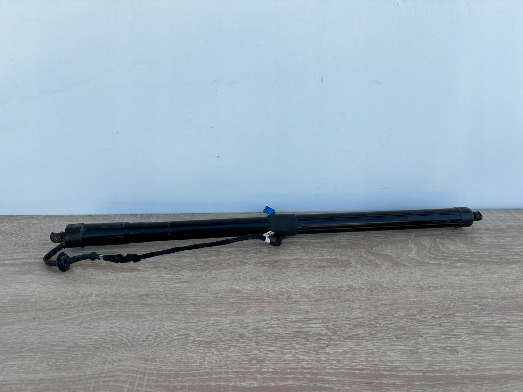 PORSCHE PANAMERA 970 damper telescope electrical bonnet R=L KA16/036