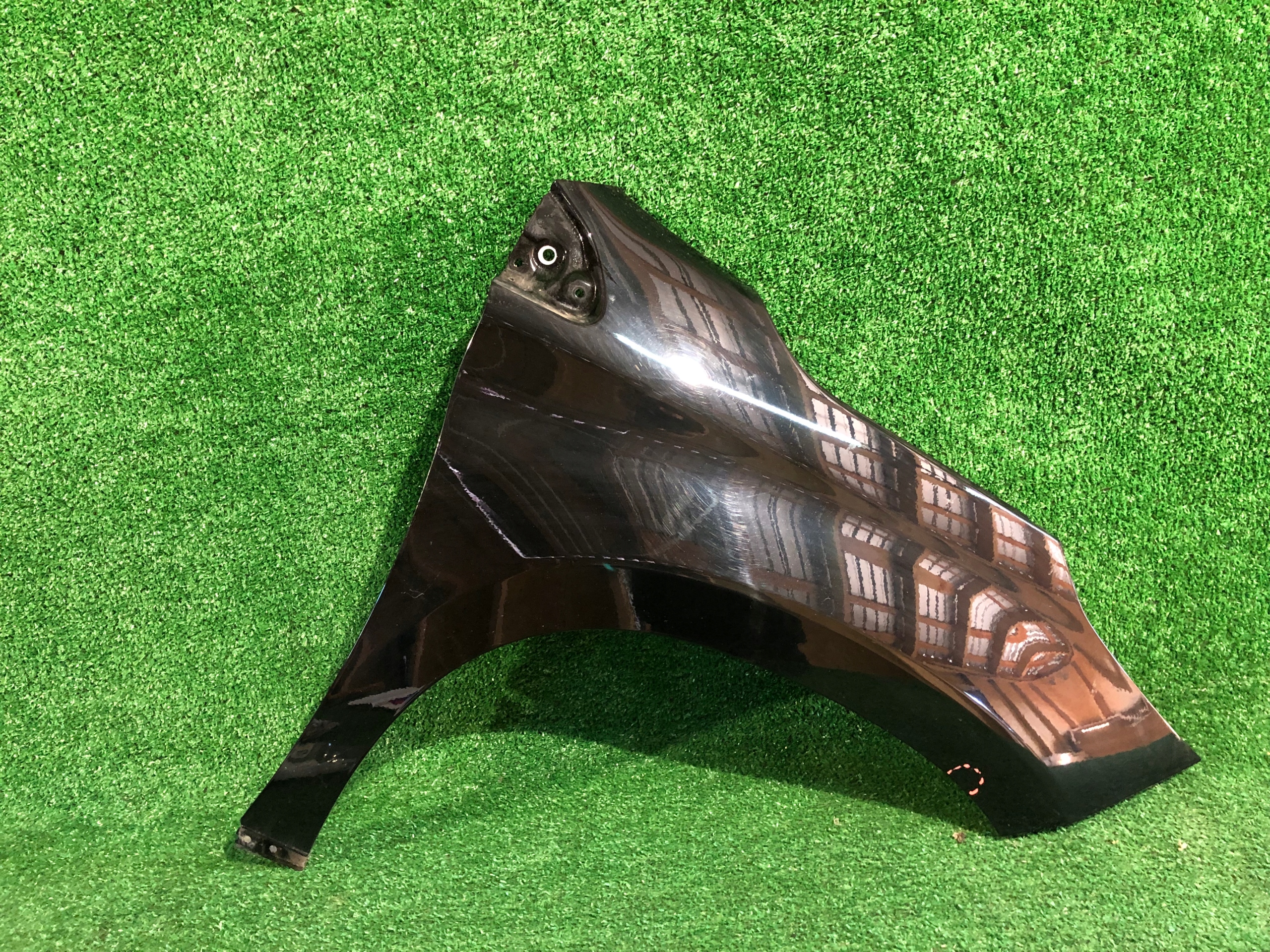 fender front right PEUGEOT 2008 and