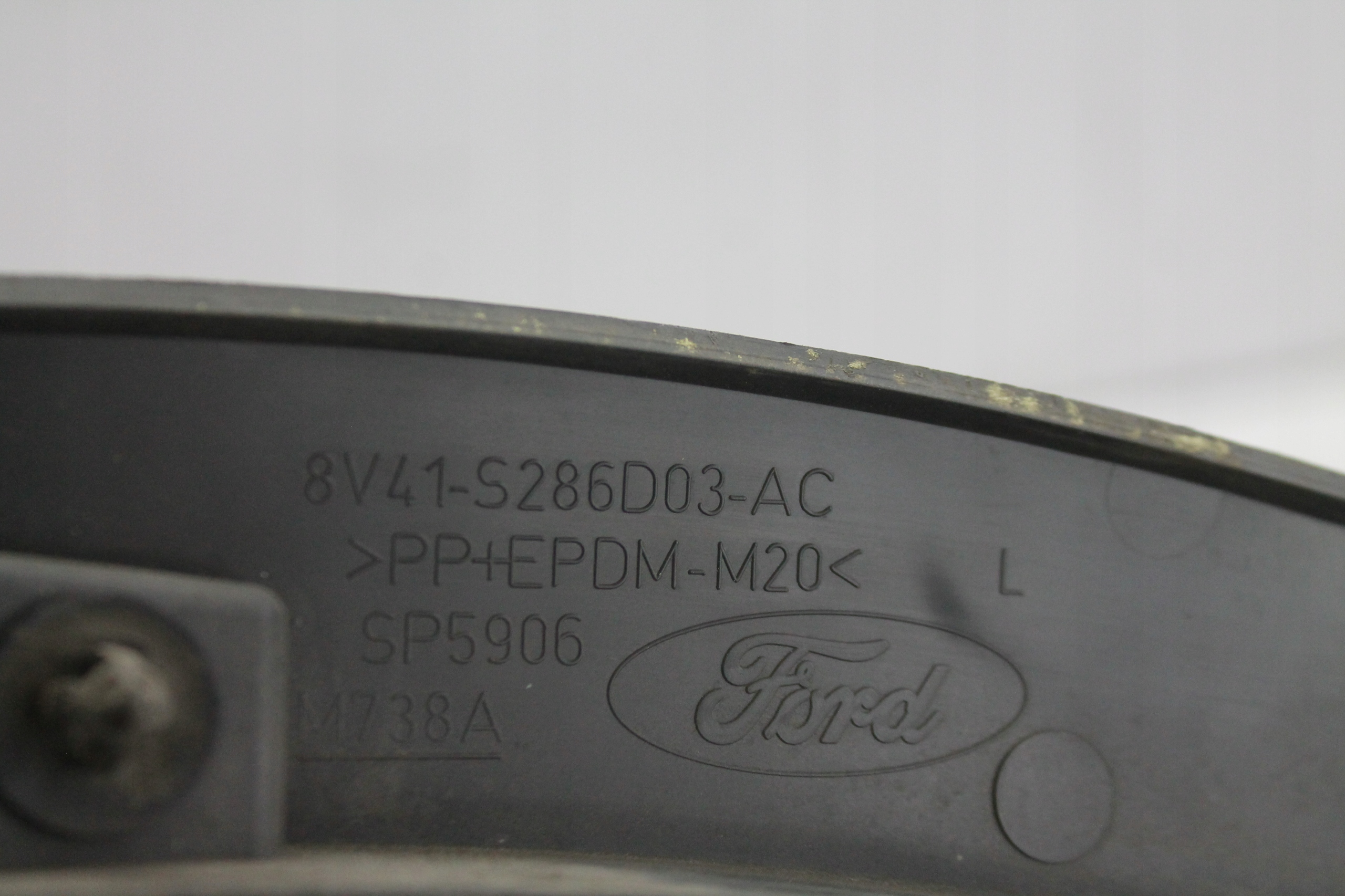 modanatura parafango sinistra 8V41-S286-D03-AC KUGA MK1 08