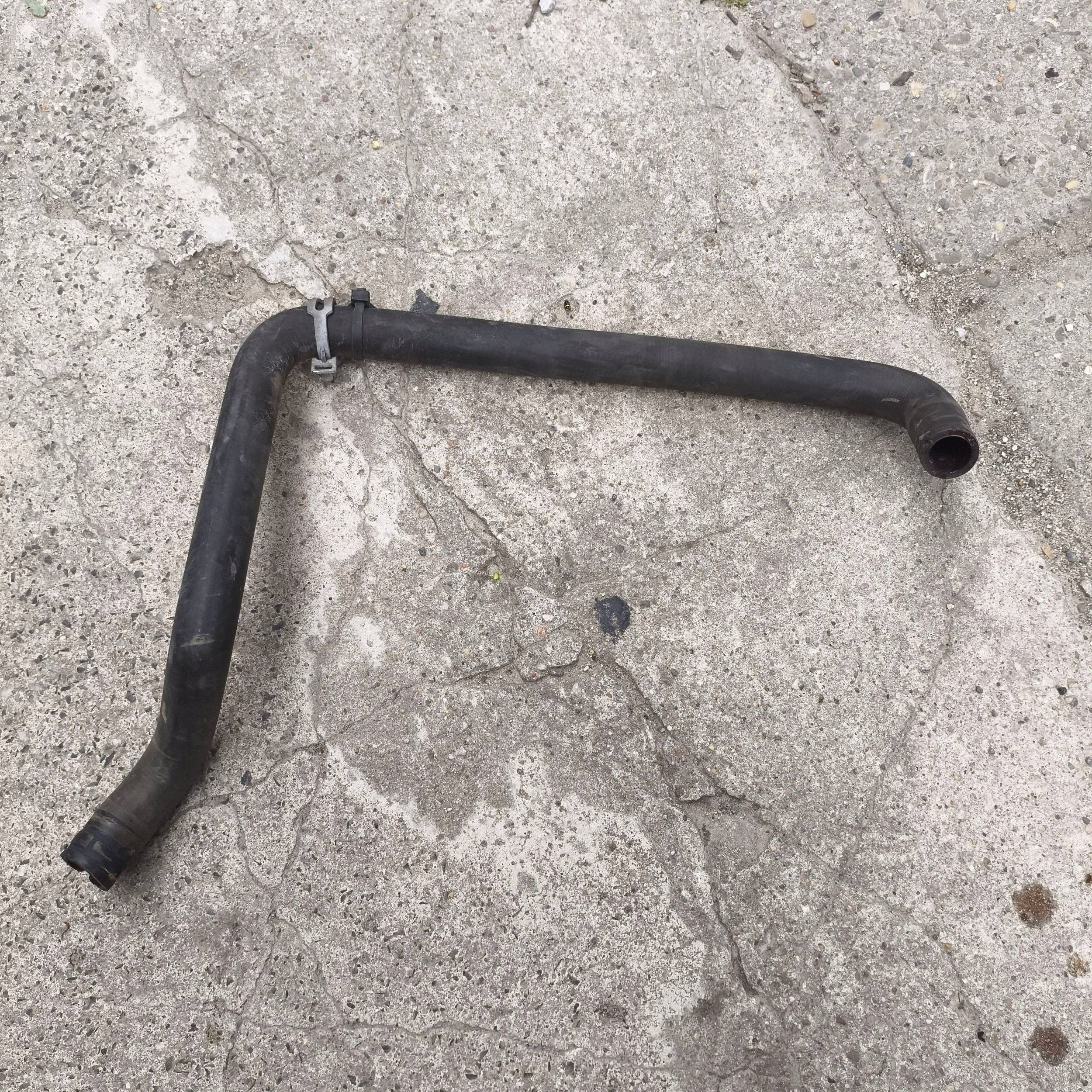 crijevo spremnik vode Ford Fiesta MK7 LIFT 2016