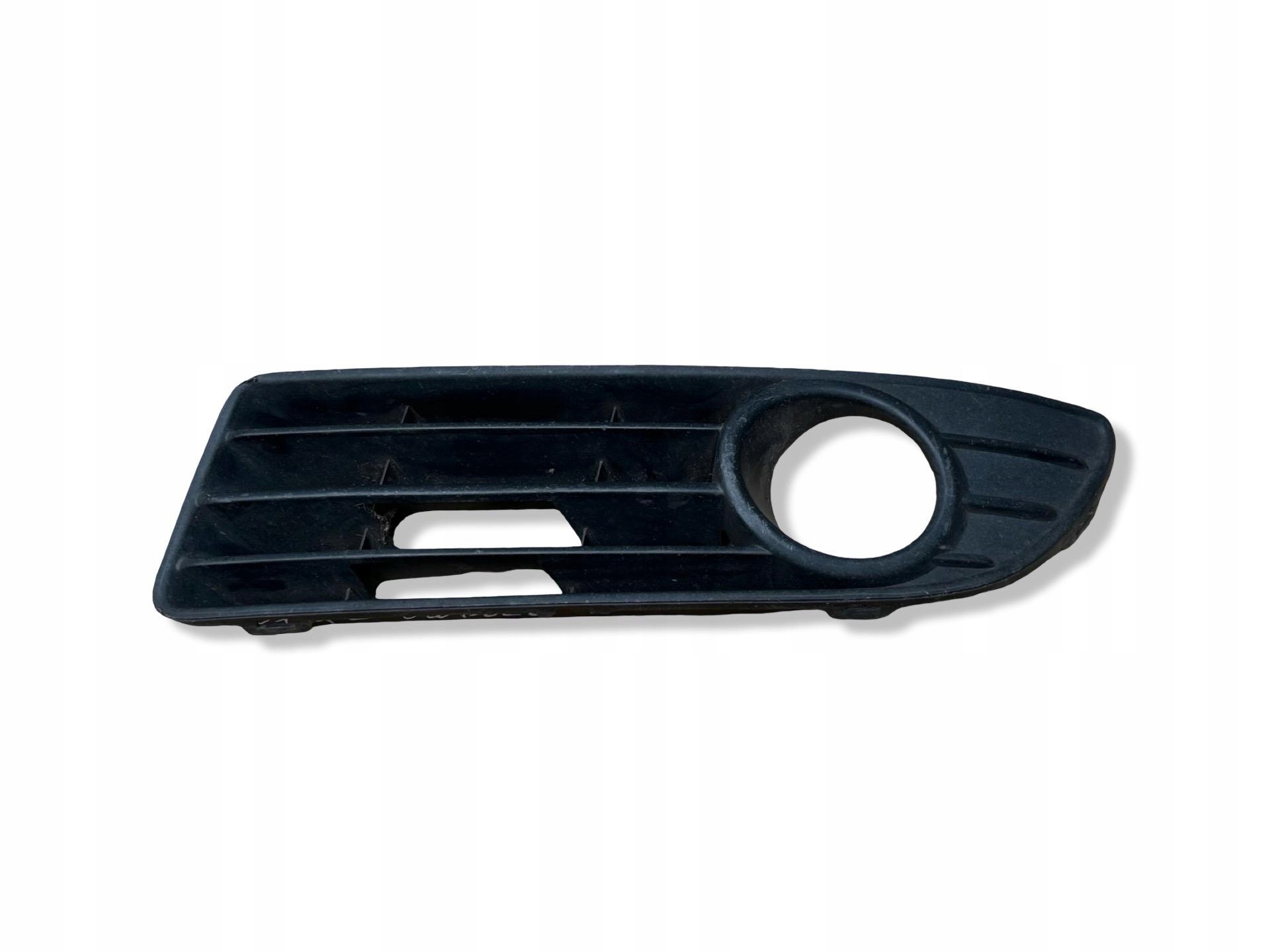 side grid of a bumper left side Volkswagen Polo 4 facelift 2009