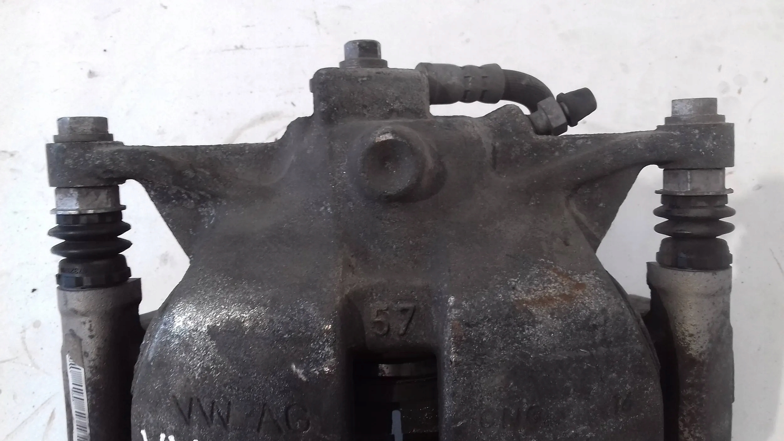 Volkswagen Tiguan 2020 caliper brake left front