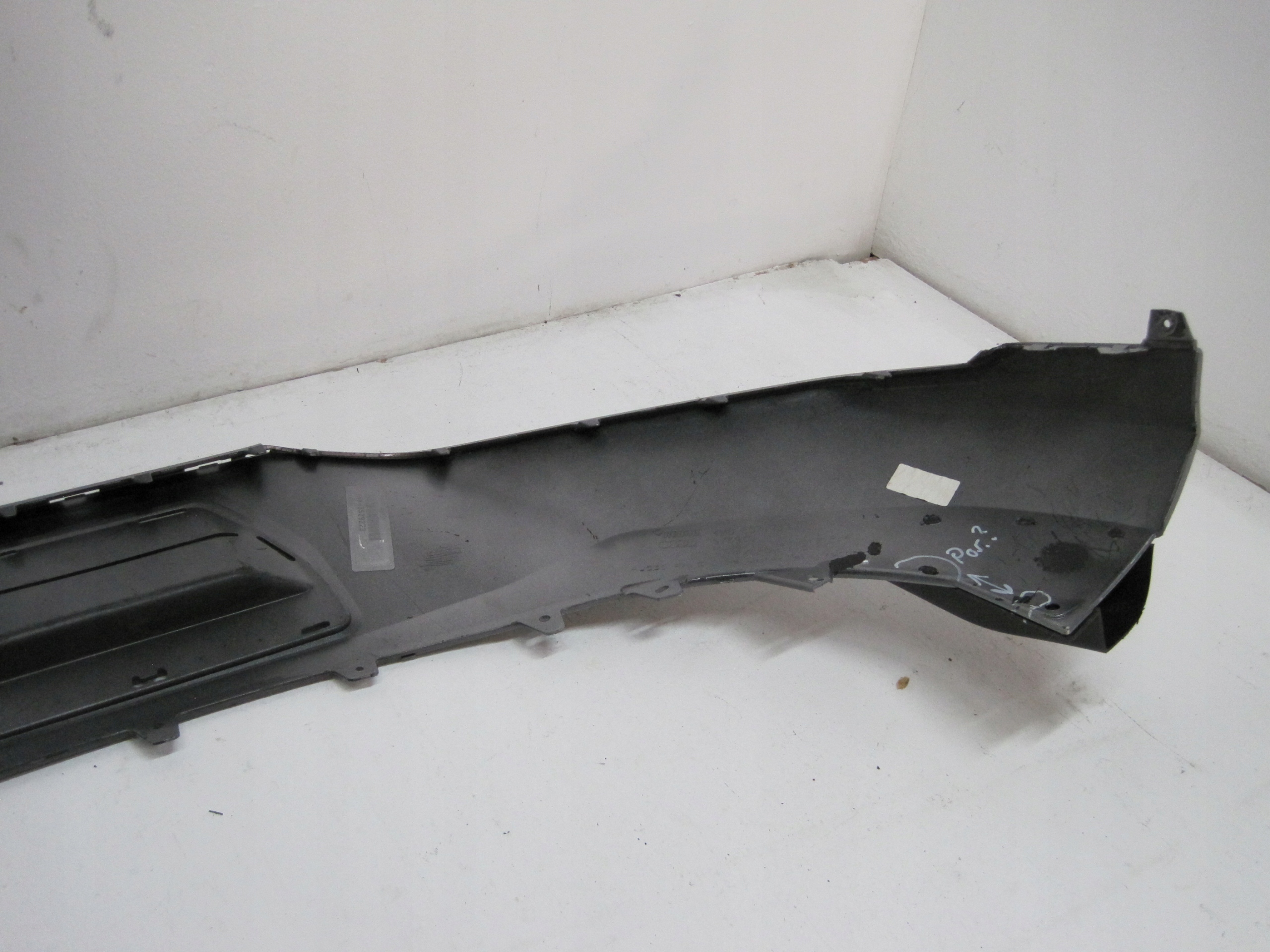 Heckspoiler der Stoßstange AUDI 4M0 S-LINE 19R vorne