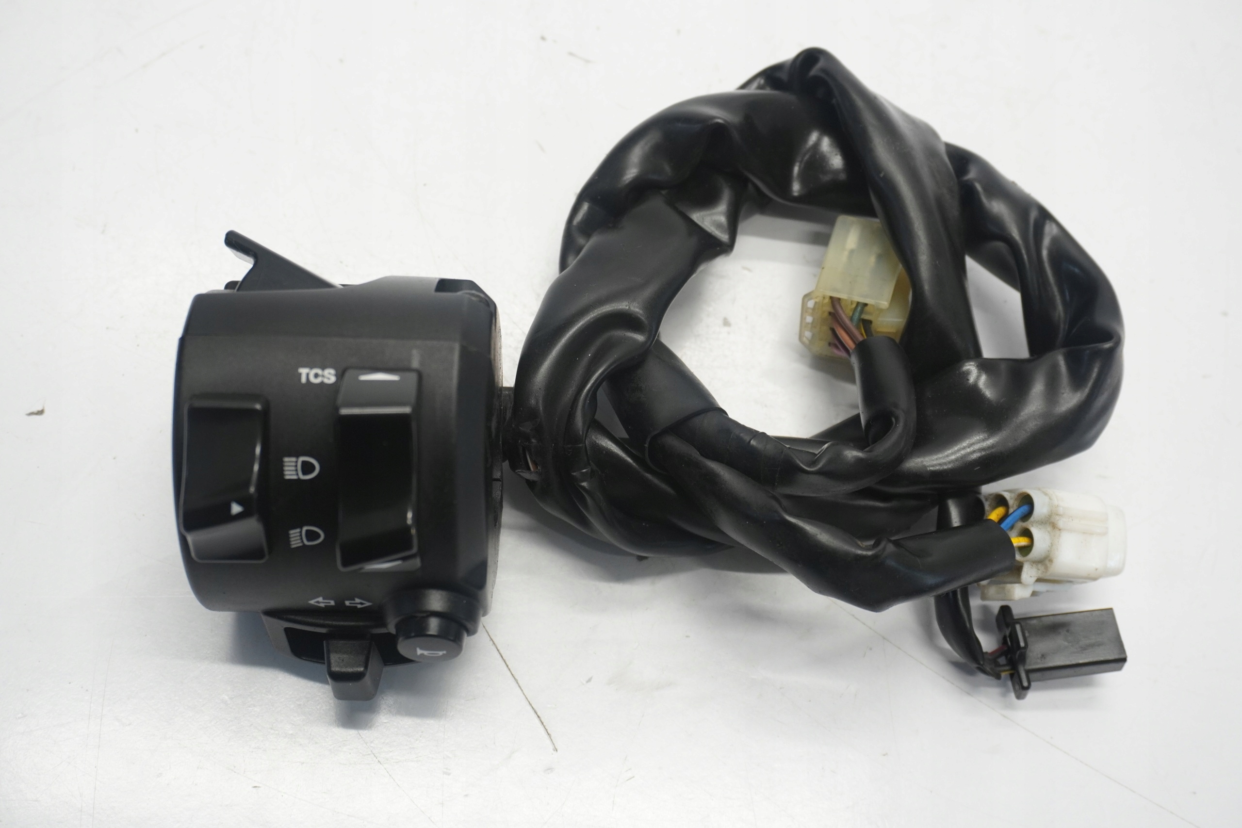 YAMAHA MT-09 17-20 PRZEŁĄCZNIK LEWY ŚWIATEŁ