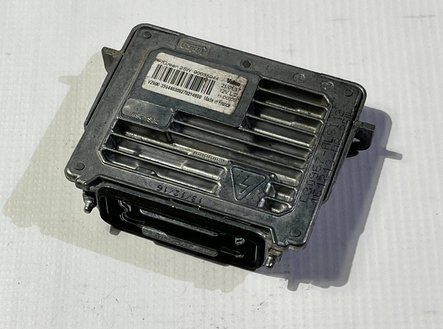 control unit module control unit lights reflektora Xenon Maserati Levante
