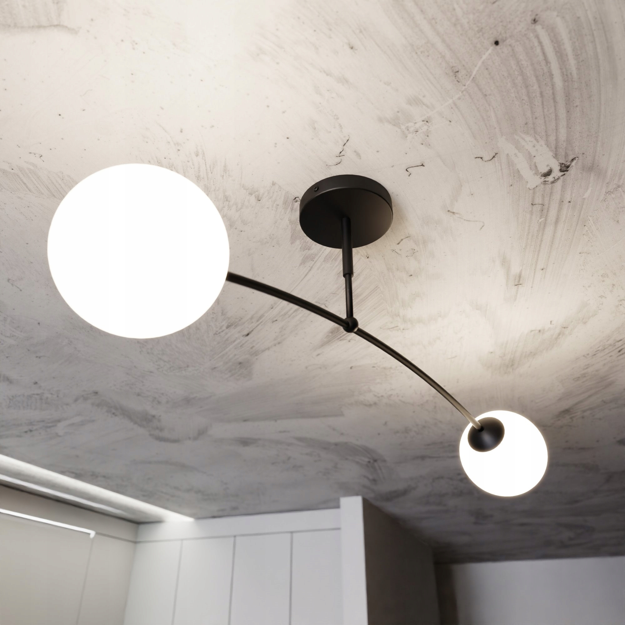 Stropné Svietidlo s okrúhlymi tienidlami na oboch koncoch do kuchyne nad umývadlo Pregos 2 E14