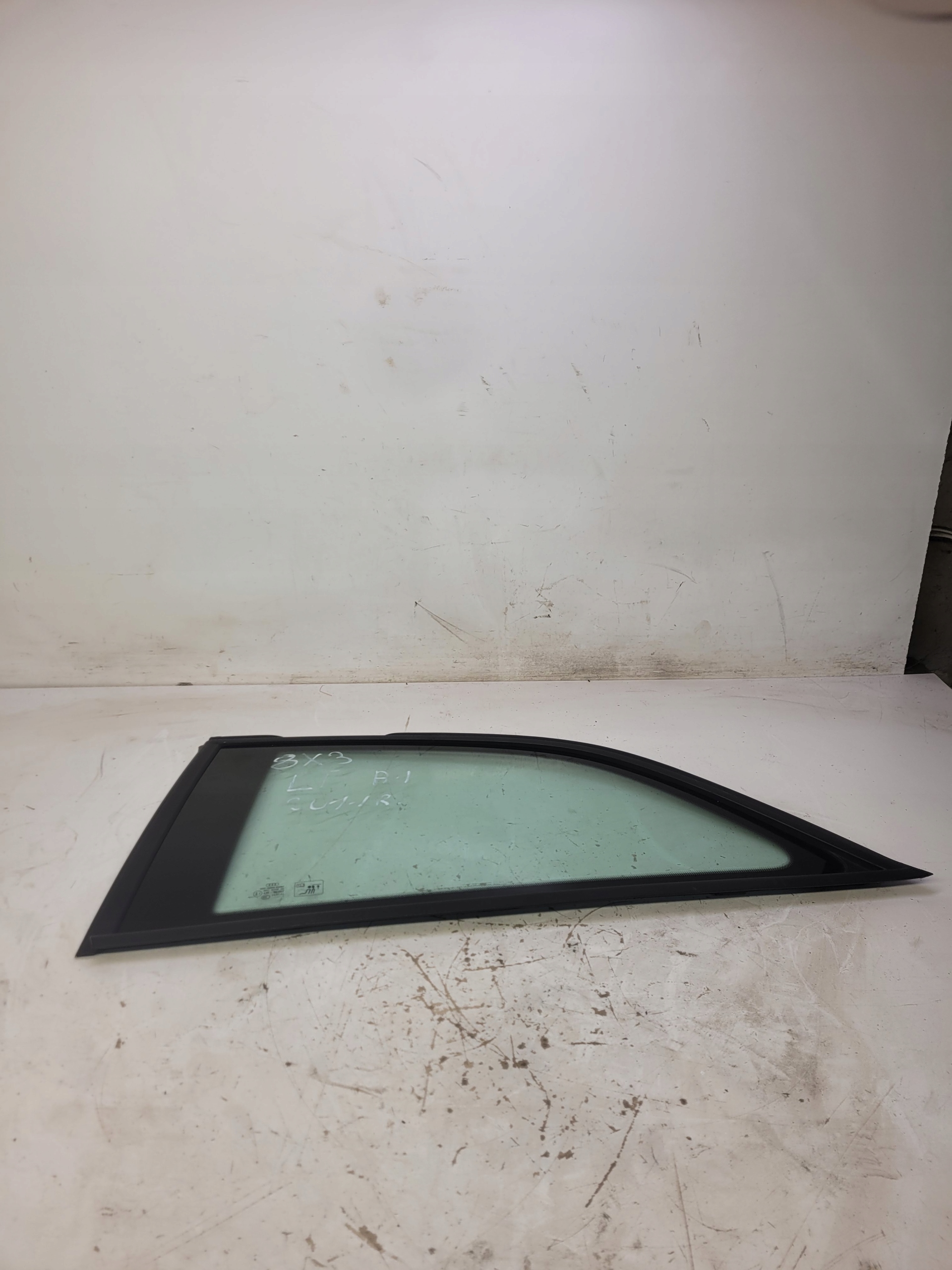 window bodywork AUDI A1 8X3 3-door left rear part 2011R original !!!