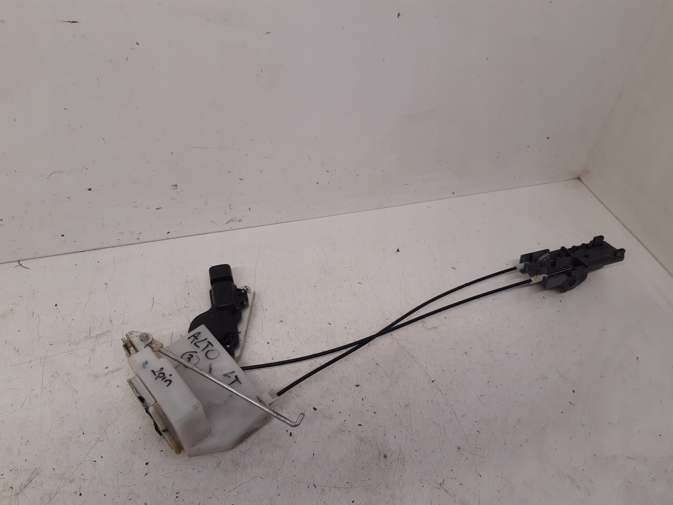 lock door left rear part Suzuki Alto