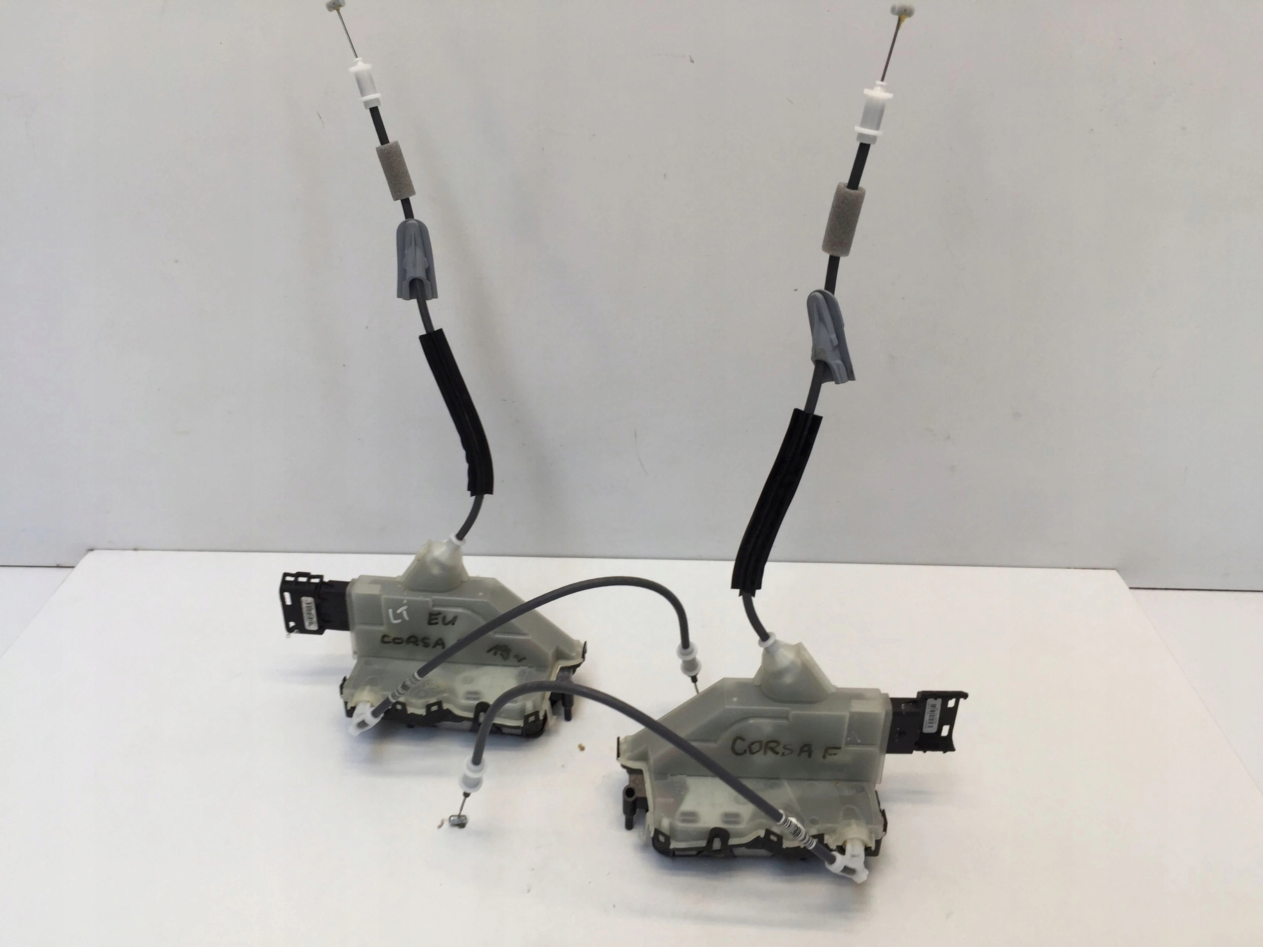 OPEL CORSA F 2020 ZAMEK DRZWI LEWY TYL EUROPA