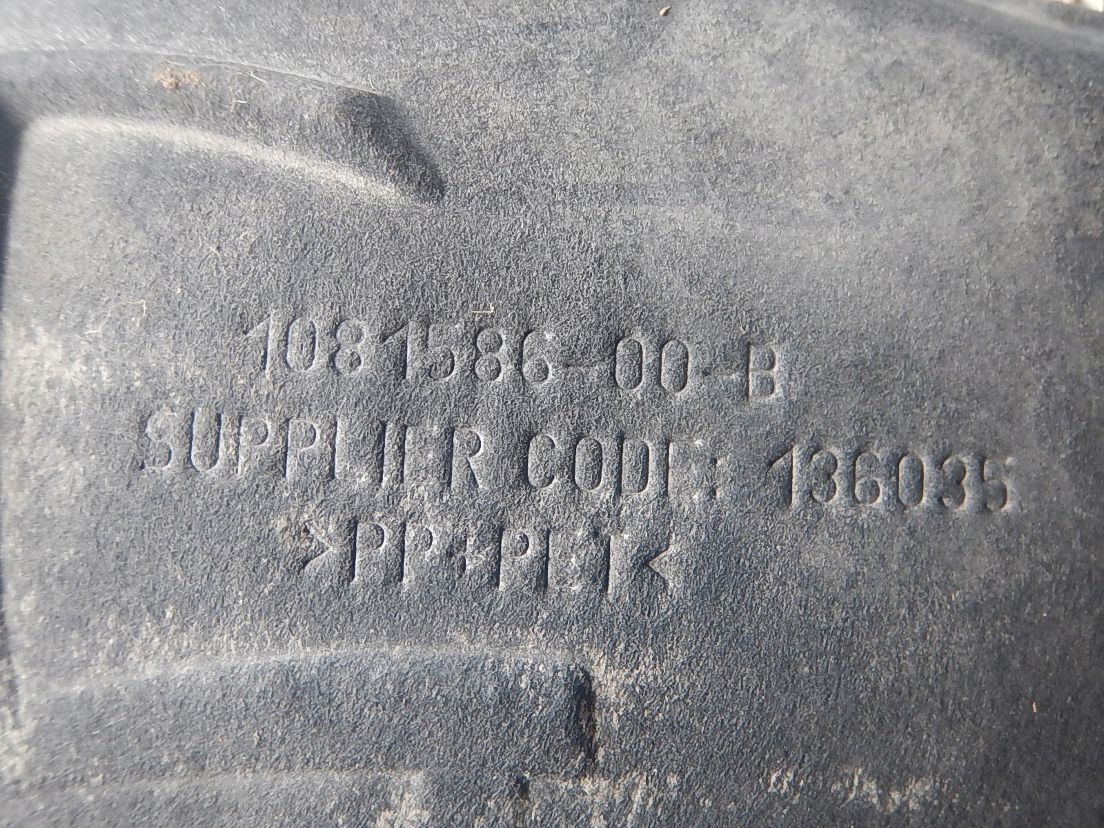 TESLA MODEL 3 PRAWE NADKOLE TYŁ 1081586-00-B Typ samochodu Samochody osobowe