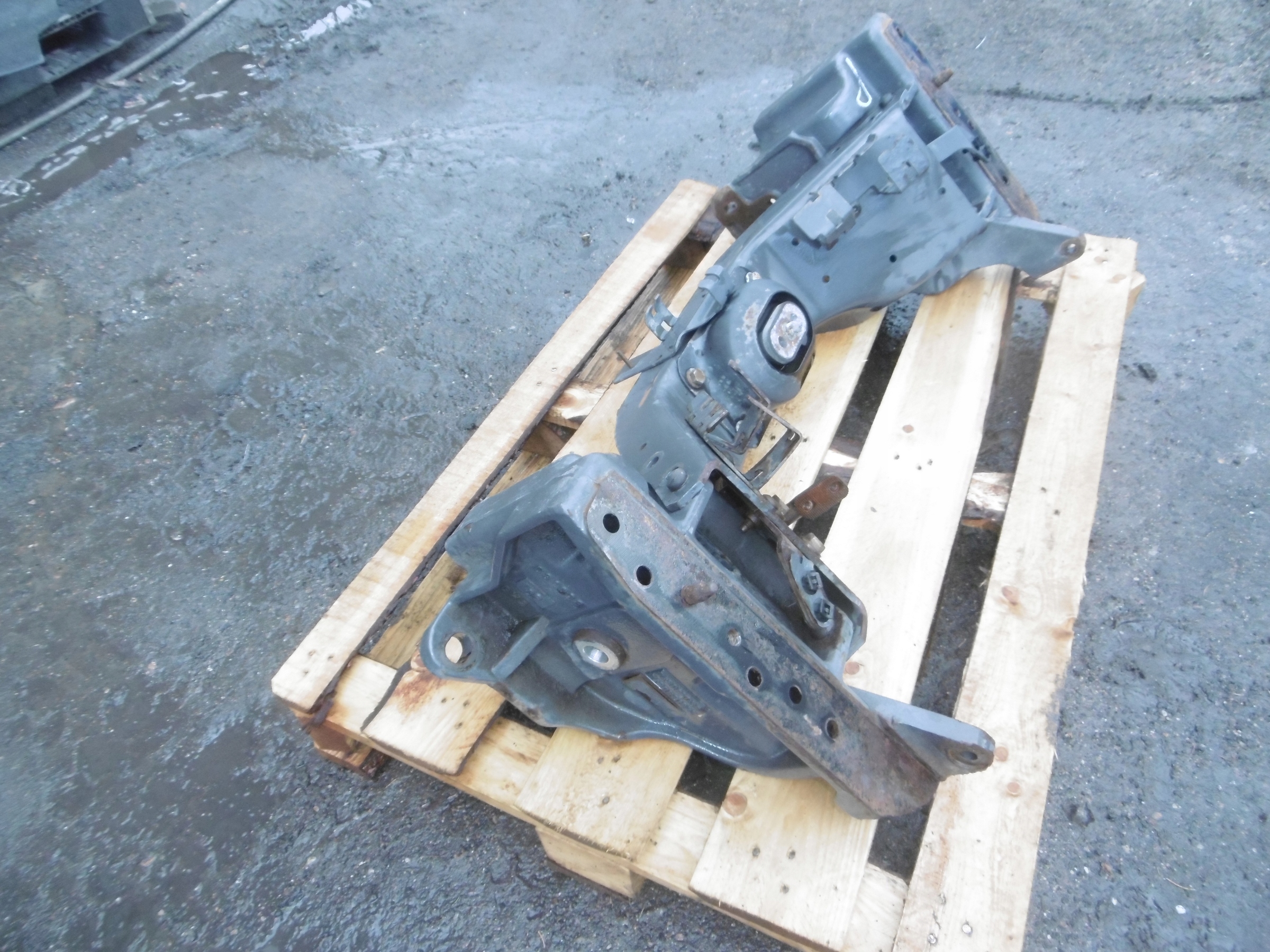 sider subframe of the engine RENAULT PREMIUM MAGNUM DXI