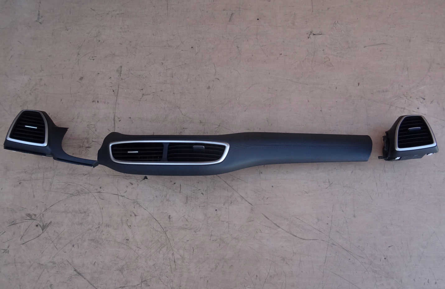 HYUNDAI TUCSON II listwa kratki nawiewu konsoli