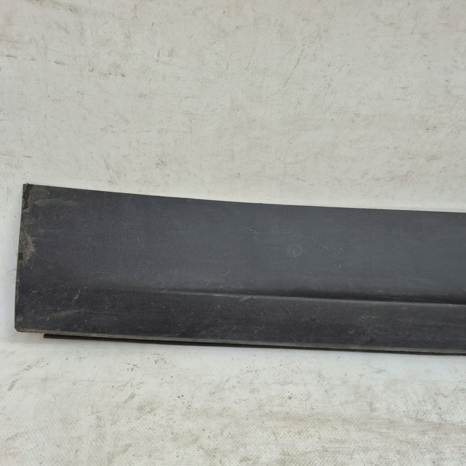PORSCHE CAYENNE III 3 17-> moulding cap door right rear part