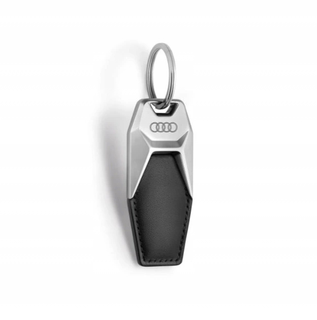 Skorzany brelok do kluczy Audi