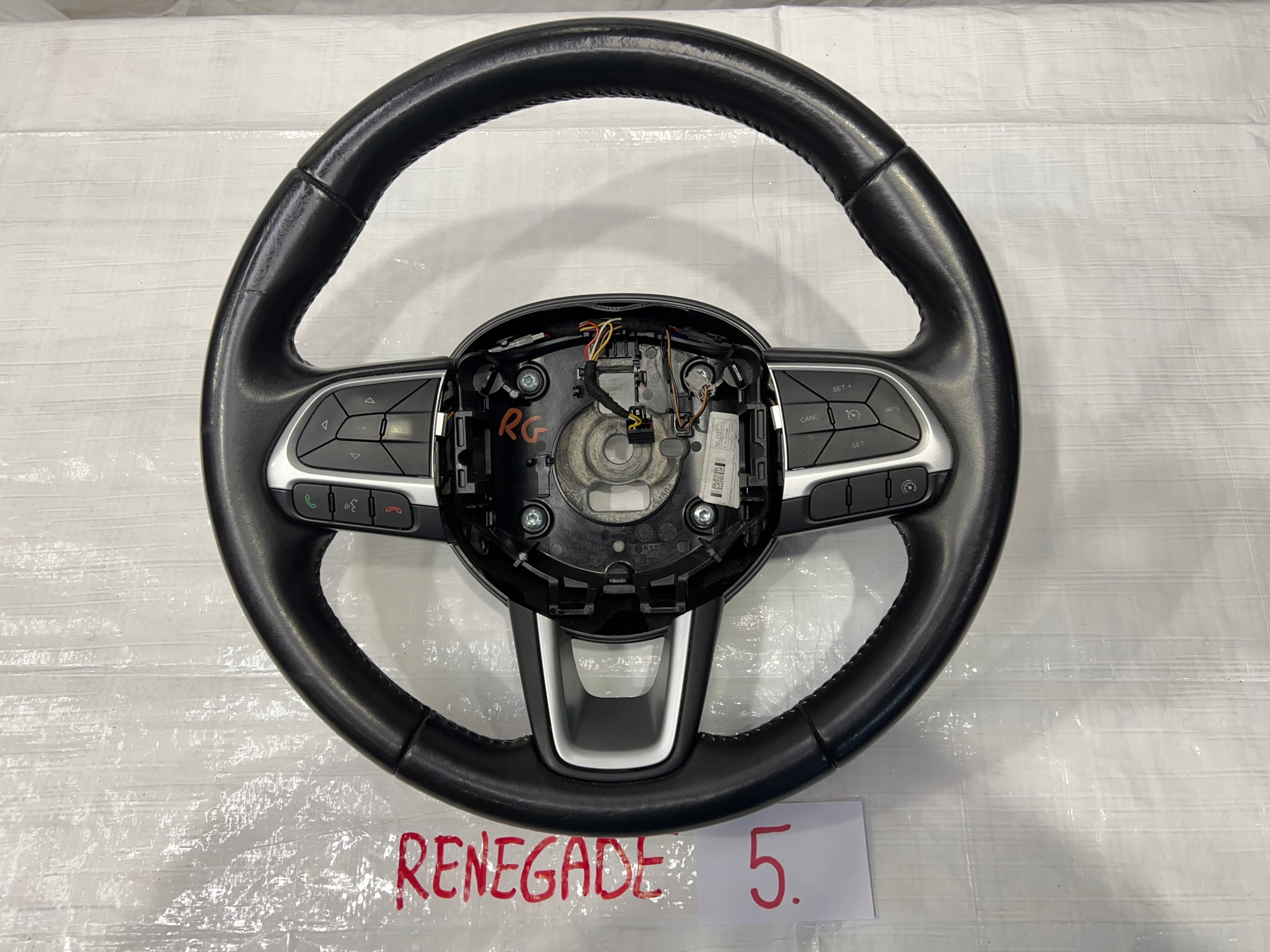 JEEP RENEGADE KIEROWNICA SKÓRZANA MULTIFUNKCJA