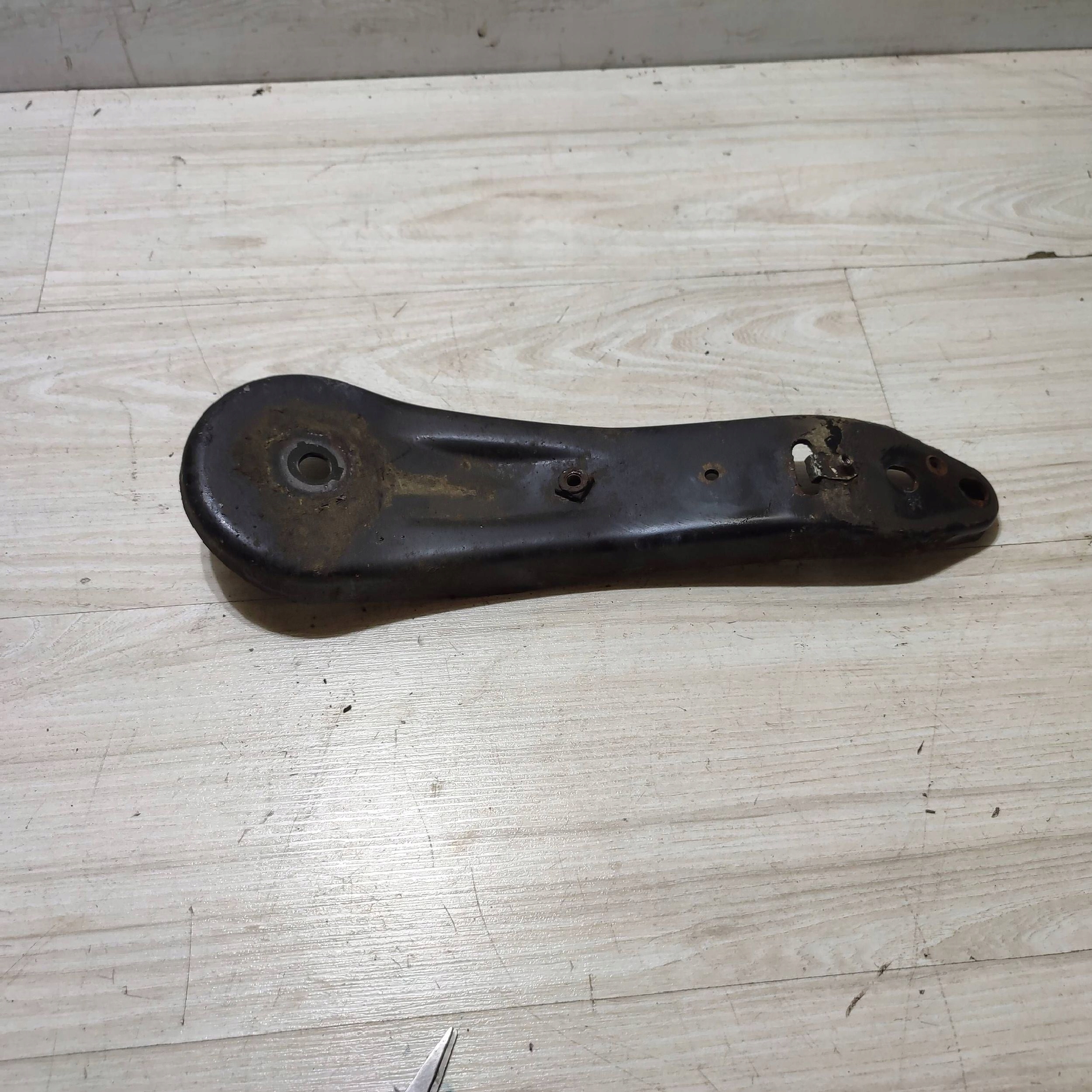 arm rear rear part side left Jaguar F-Pace HK835C365AE