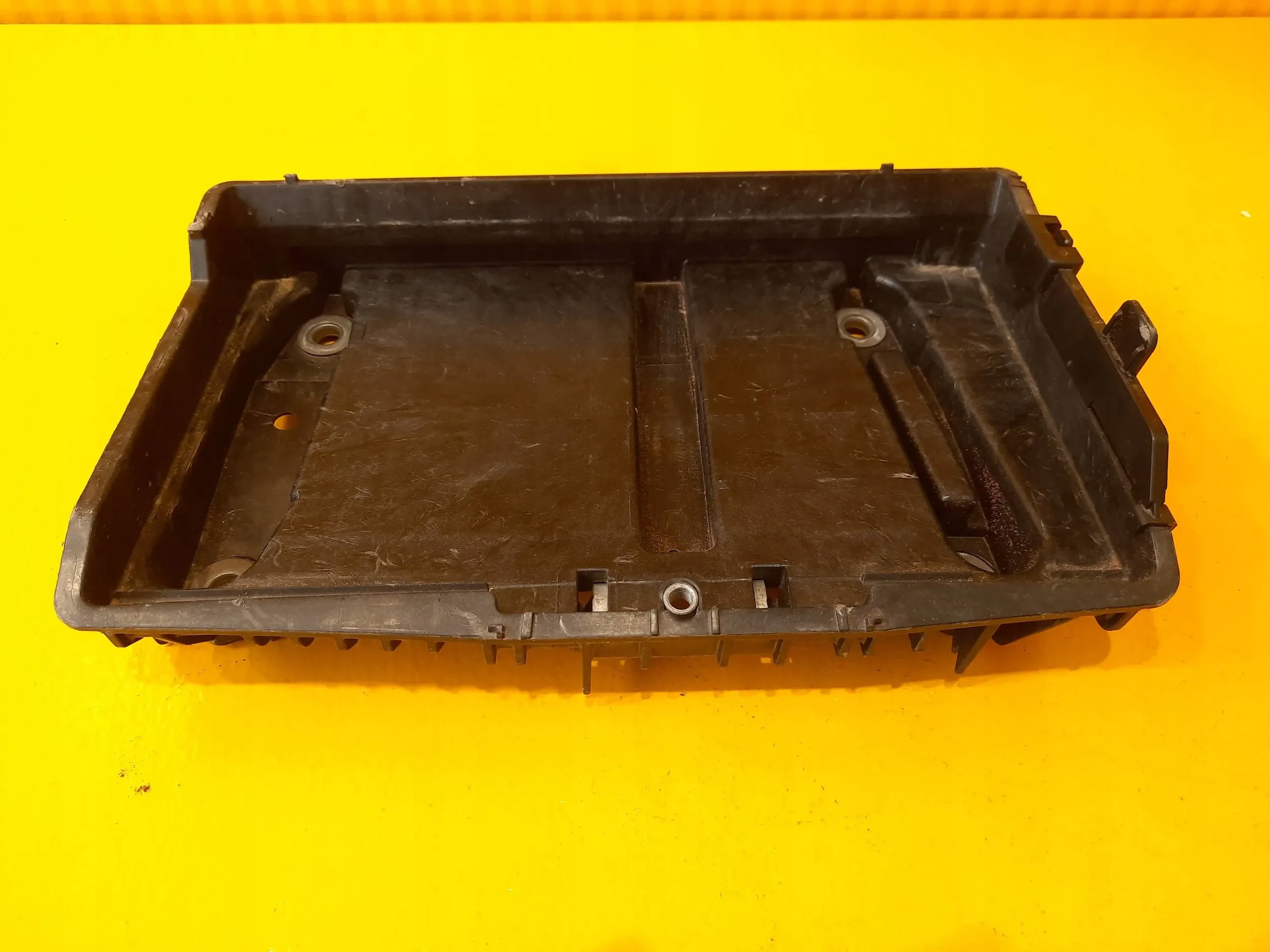 Mercedes-Benz GLC W253 PODSTAWA AKUMULATORA A2055463900