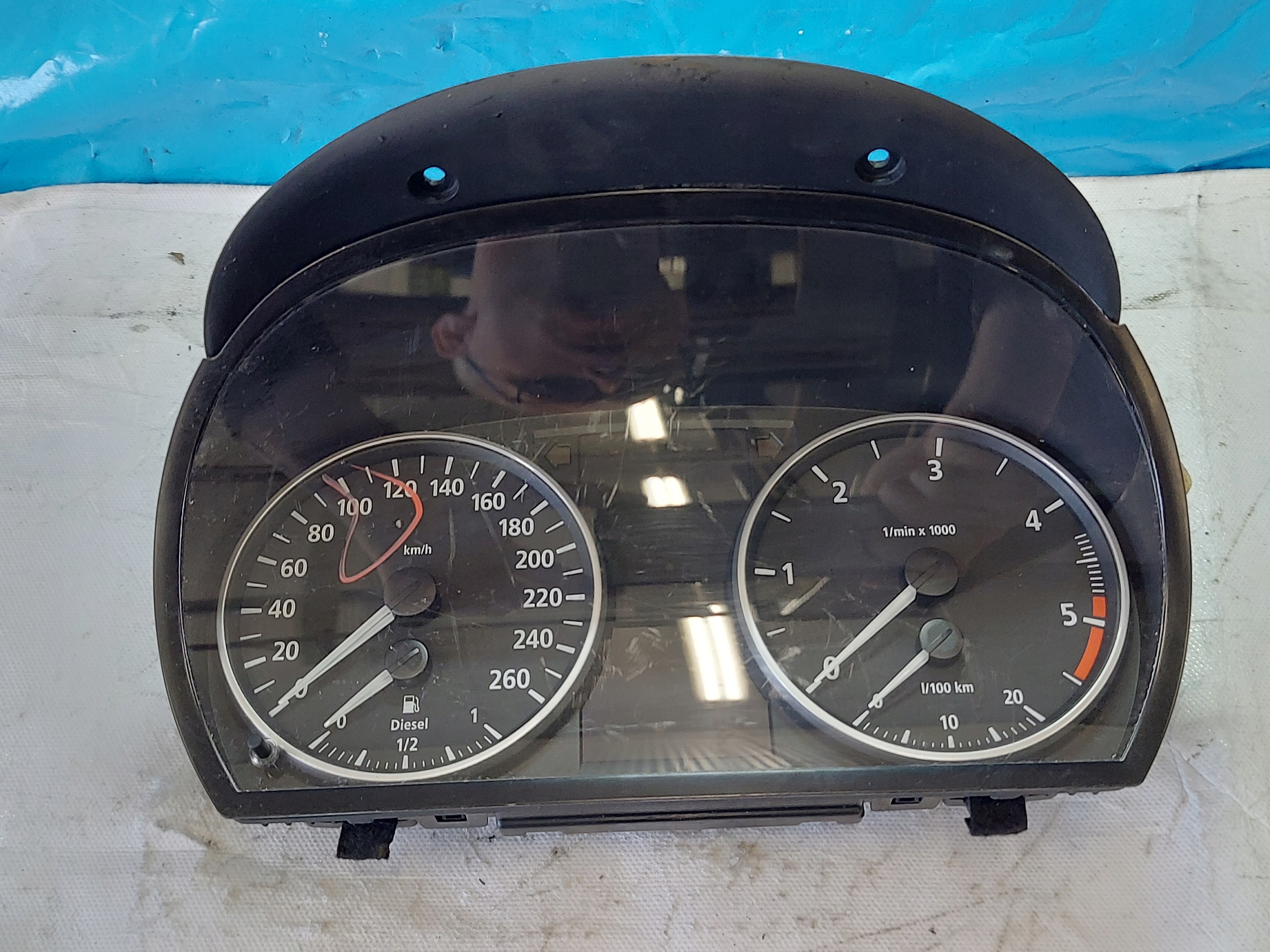 dials clock BMW E90 320D 697465901