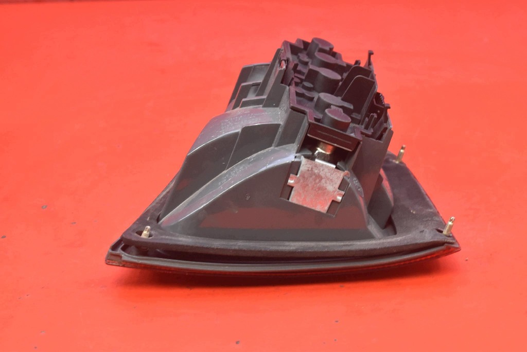 light left rear part rear 1U6945111 SKODA OCTAVIA 1 and 5D HB 96-00