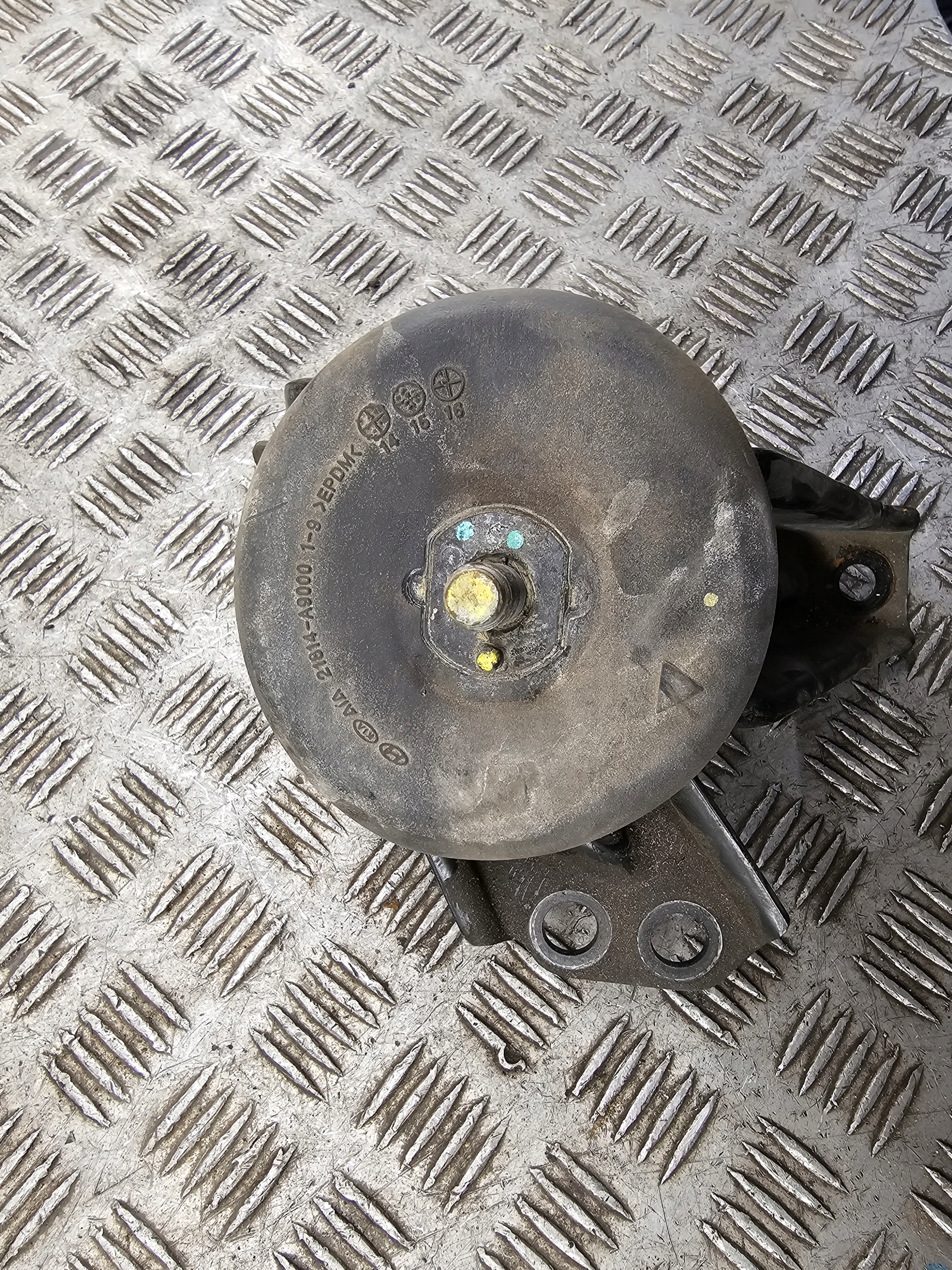 Kia OE 21815-D9100 holder engine mount