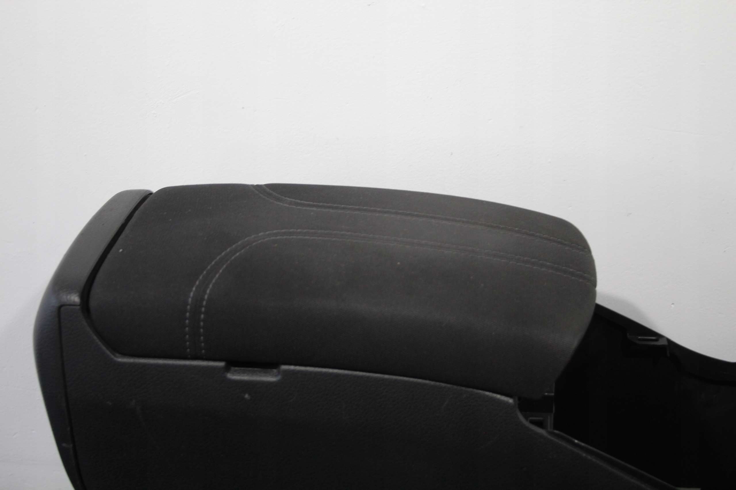 TUNEL central armrest QASHQAI J11 LIFT