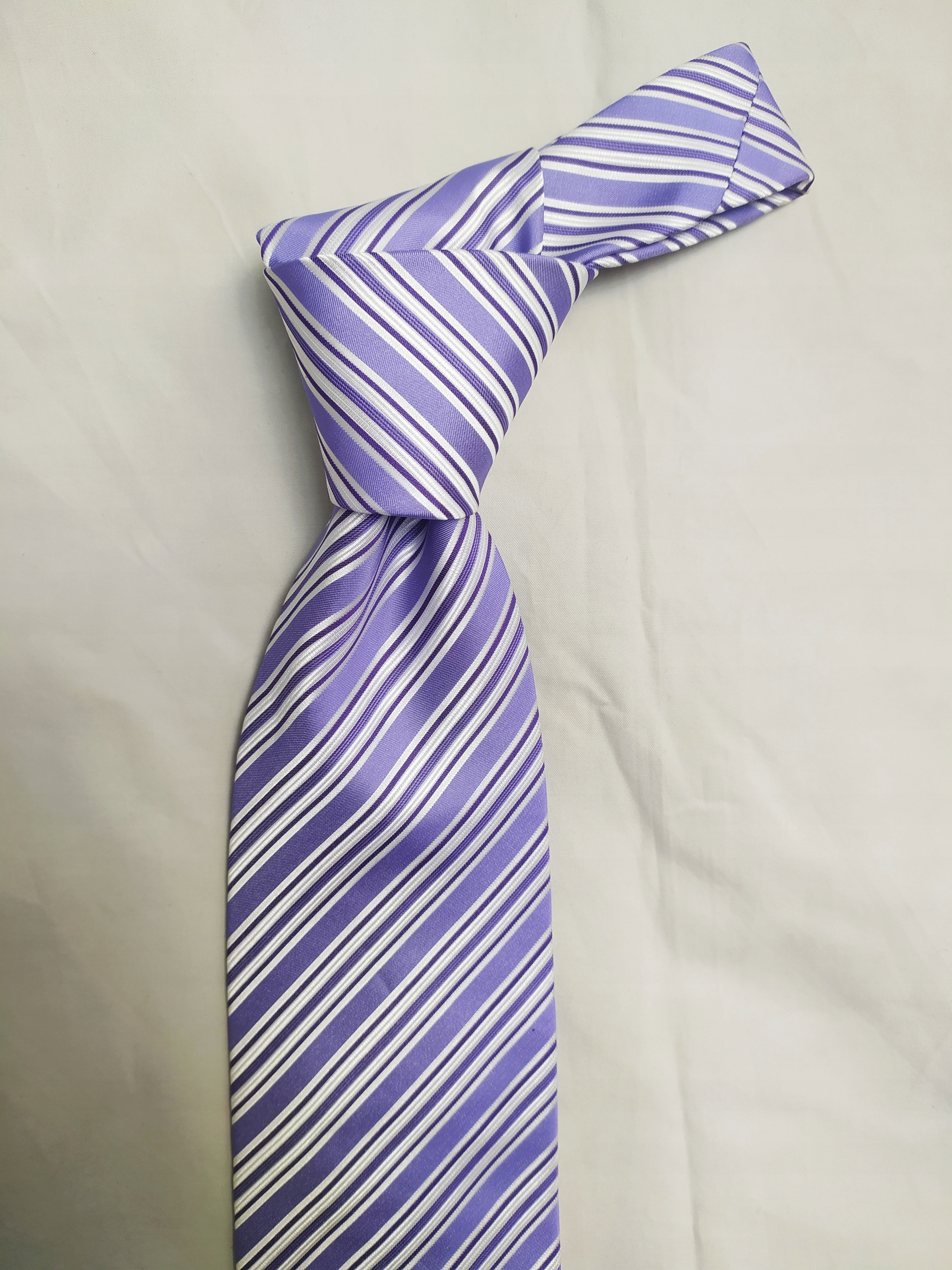 WYPRZEDAŻ ELEGANCKI KRAWAT DOBRA JAKOŚĆ