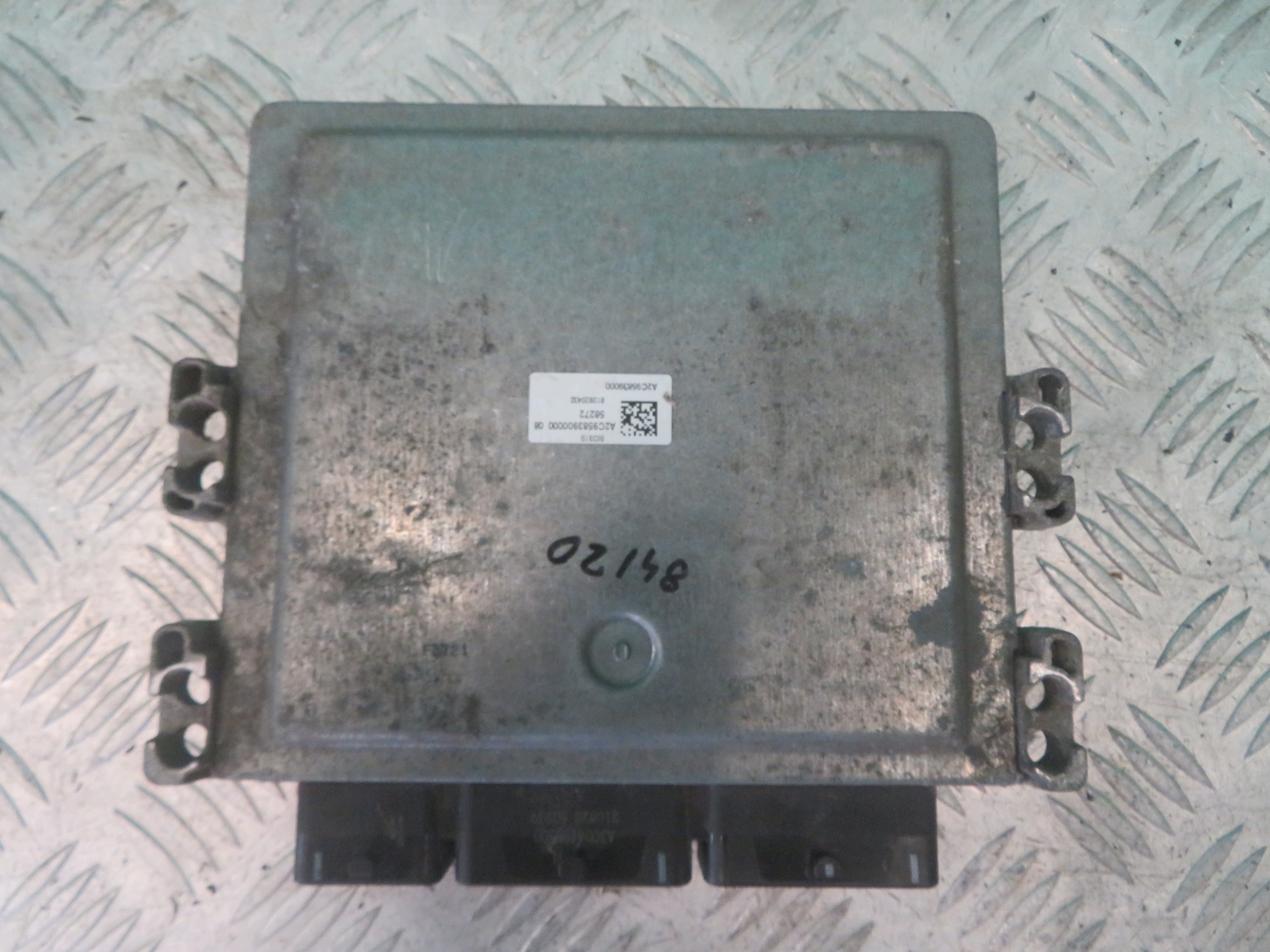 computer control unit of the engine RENAULT MASTER OPEL MOVANO 2.3 21R 237104550S