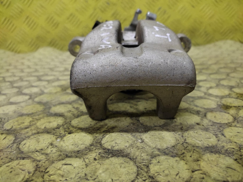 OPEL MERIVA A caliper brake left rear part