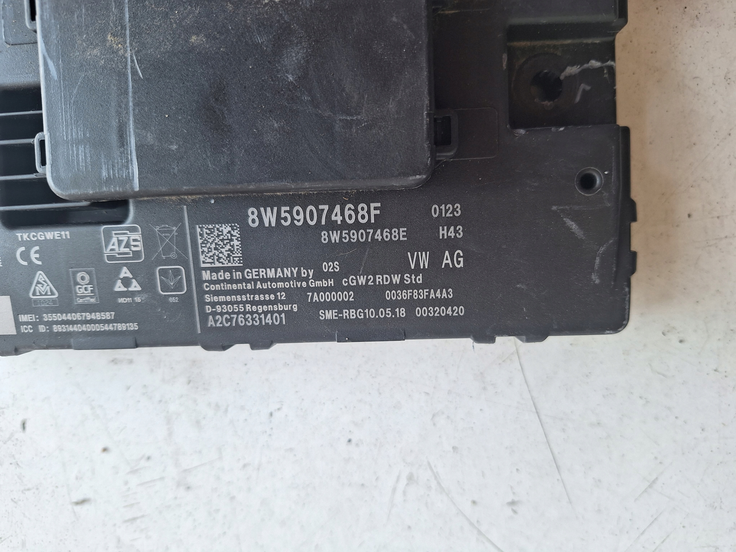 AUDI A4 B9 8W 16-20 module GATEWAY 8W5907468F