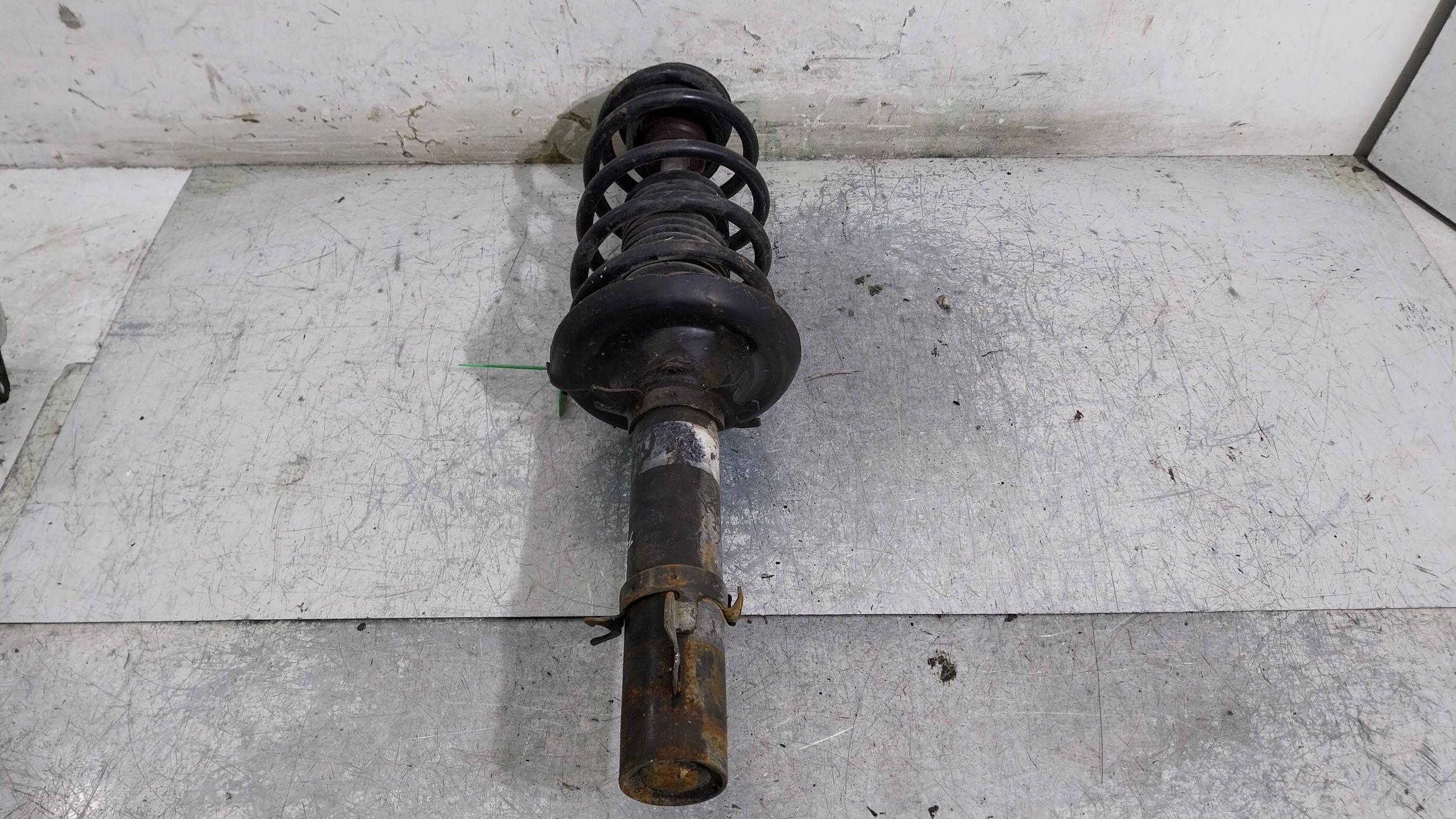 shock absorber left front 1J0413031AG SEAT LEON and GOLF IV OCTAVIA and A3 1,9TDI