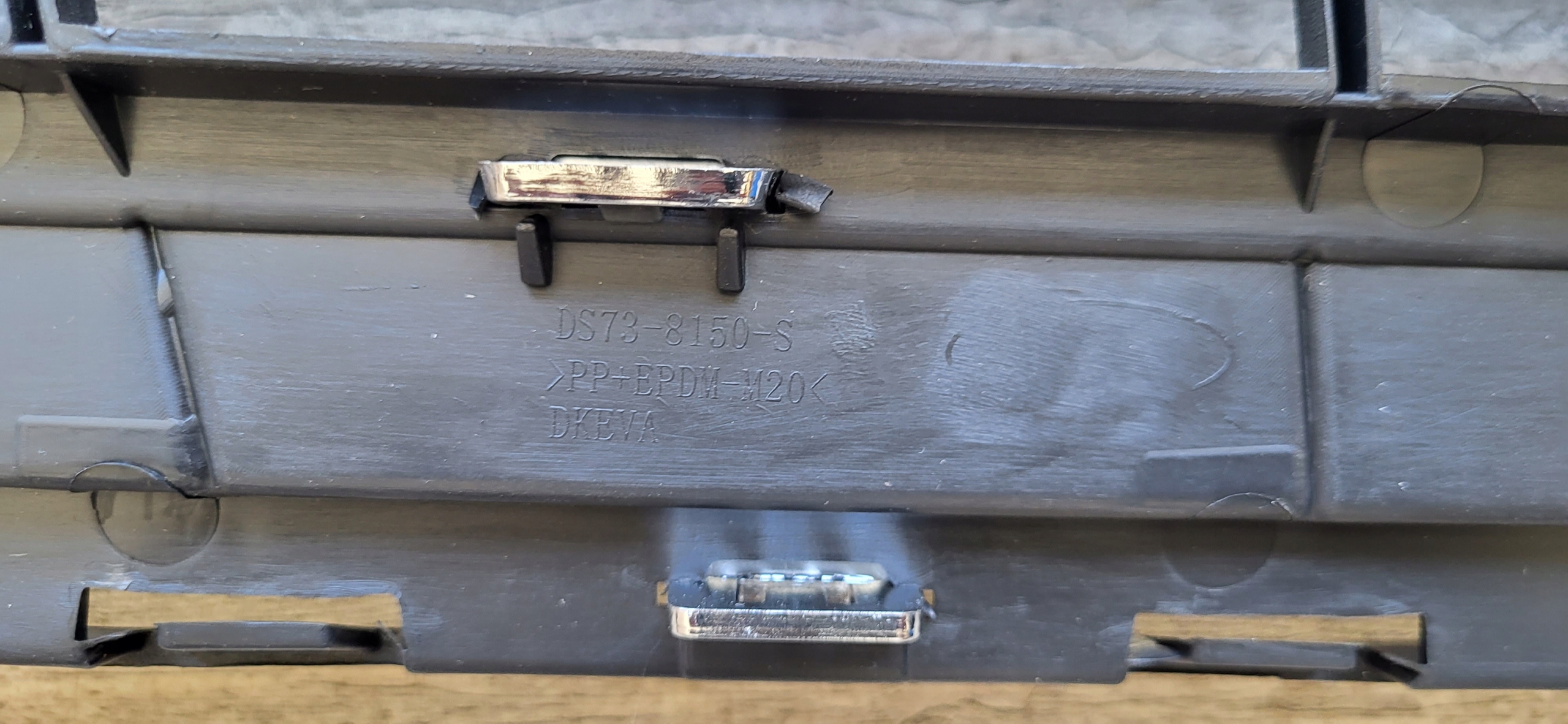 GRILL ATRAPA ZDERZAKA FORD MONDEO MK5 Producent części Inny