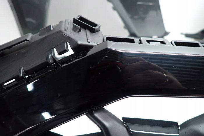 AUDI Q3 II S-LINE 18- front prekladgrill narozniki left right 83F853651