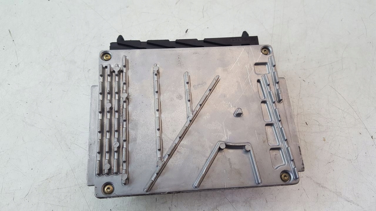 control unit computer of the engine Volvo S80 2,4