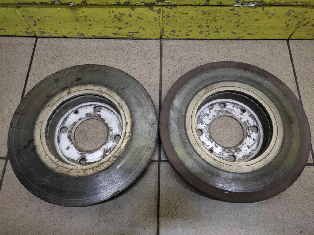 NISSAN PRIMERA P11 1.8 discs brake front
