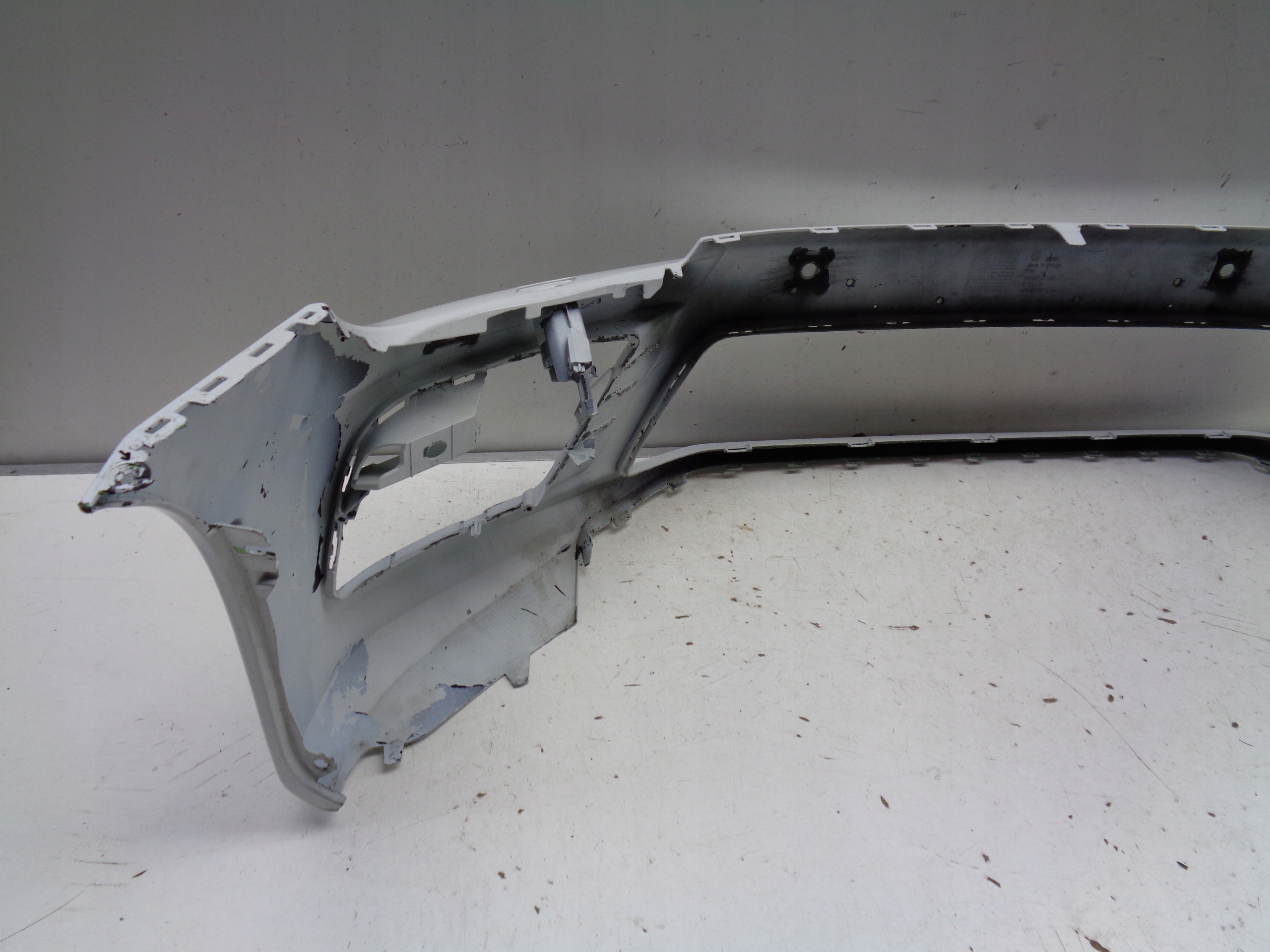 FRONTSTOSSSTANGE VW SCIROCCO R R20 1K8 LIFT NR 41195
