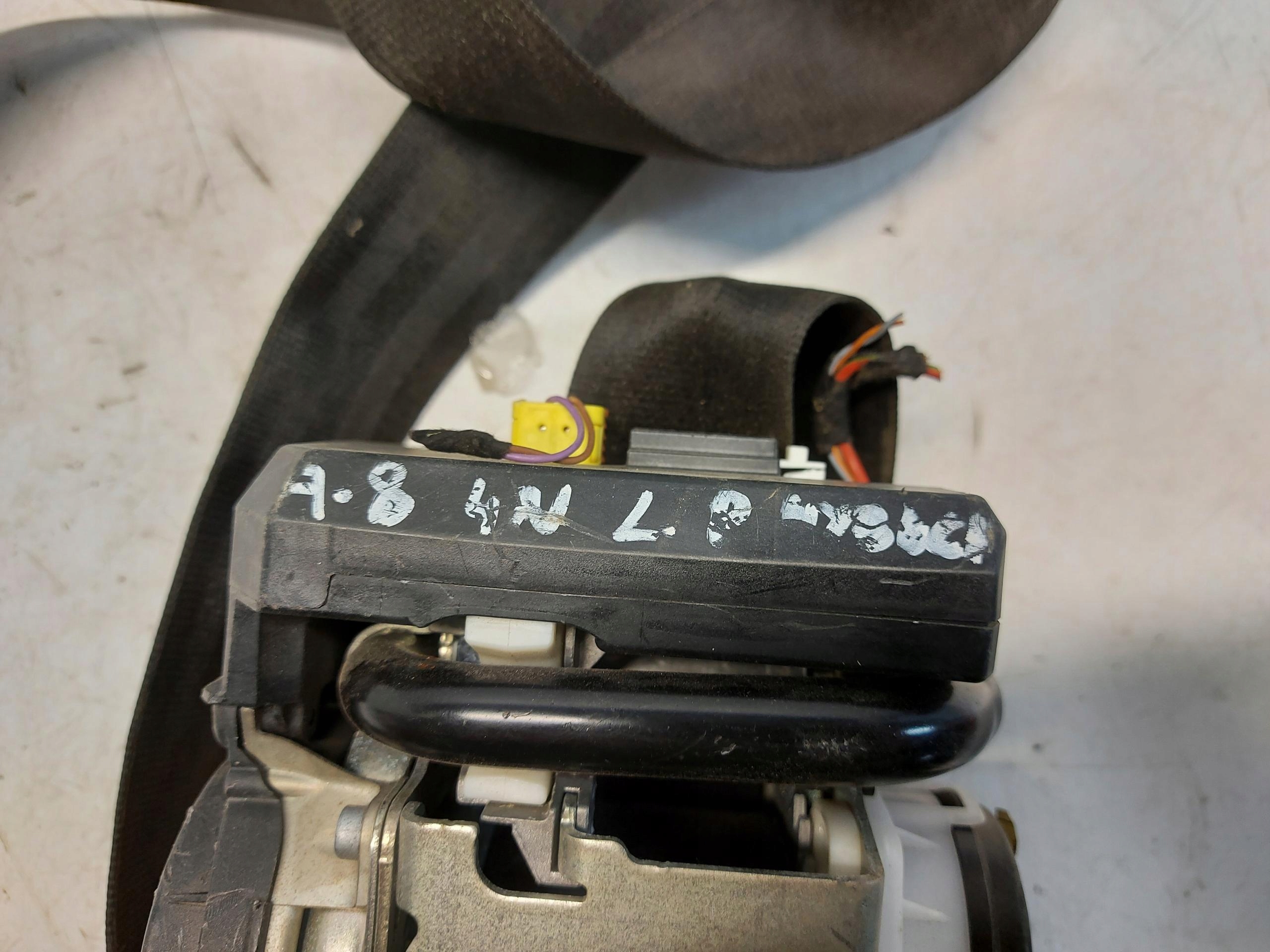 AUDI A8 D5 4N tension belt safety front left damaged