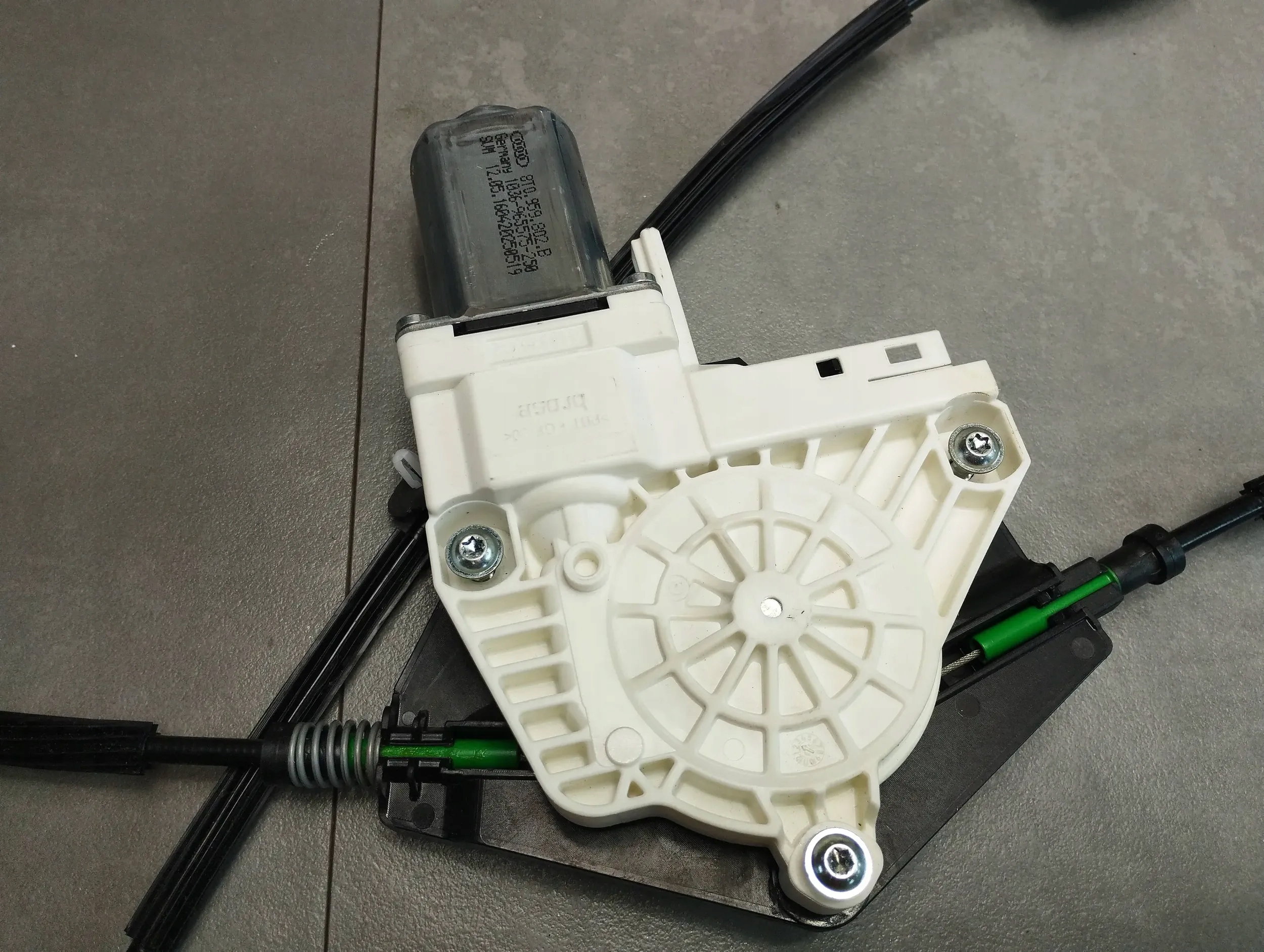 Audi A5 8T mechanism windows right front 8T8837462B