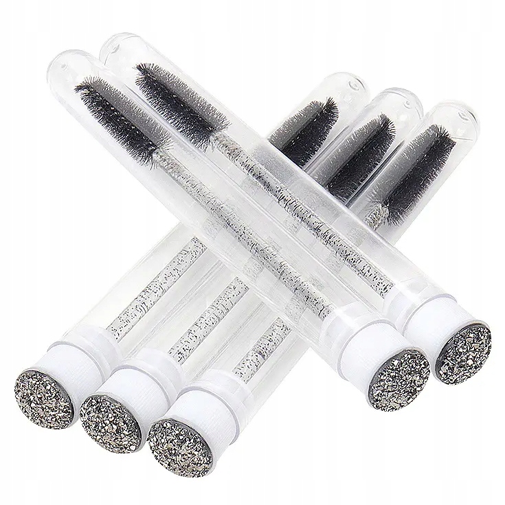 SZCZOTECZKA DO RZĘS I BRWI W OCHRONNEJ TUBIE CZARNA Rodzaj szczoteczki