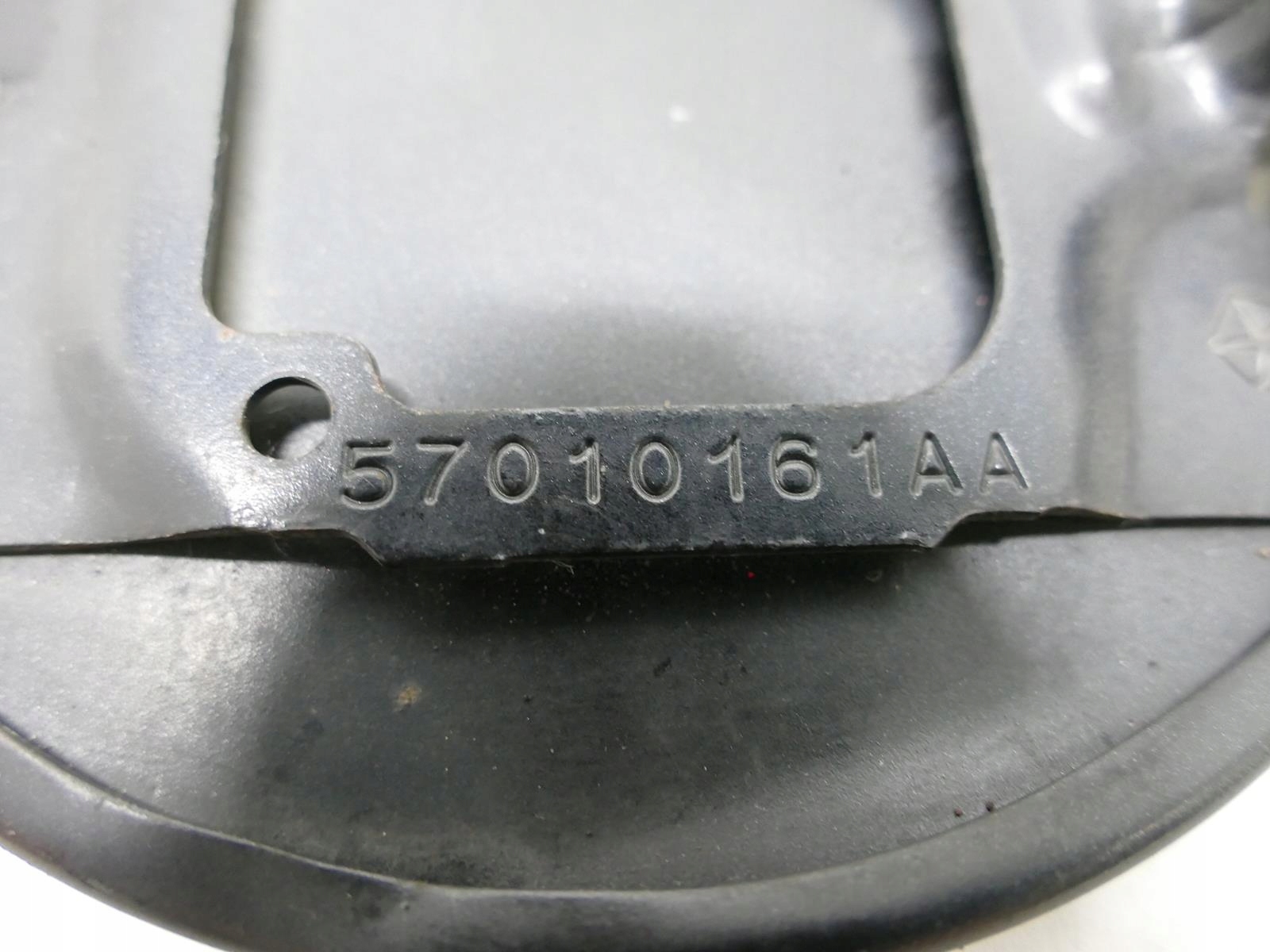 JEEP CHEROKEE KK KLAPKA WLEWU PALIWA QXR PXR Color black