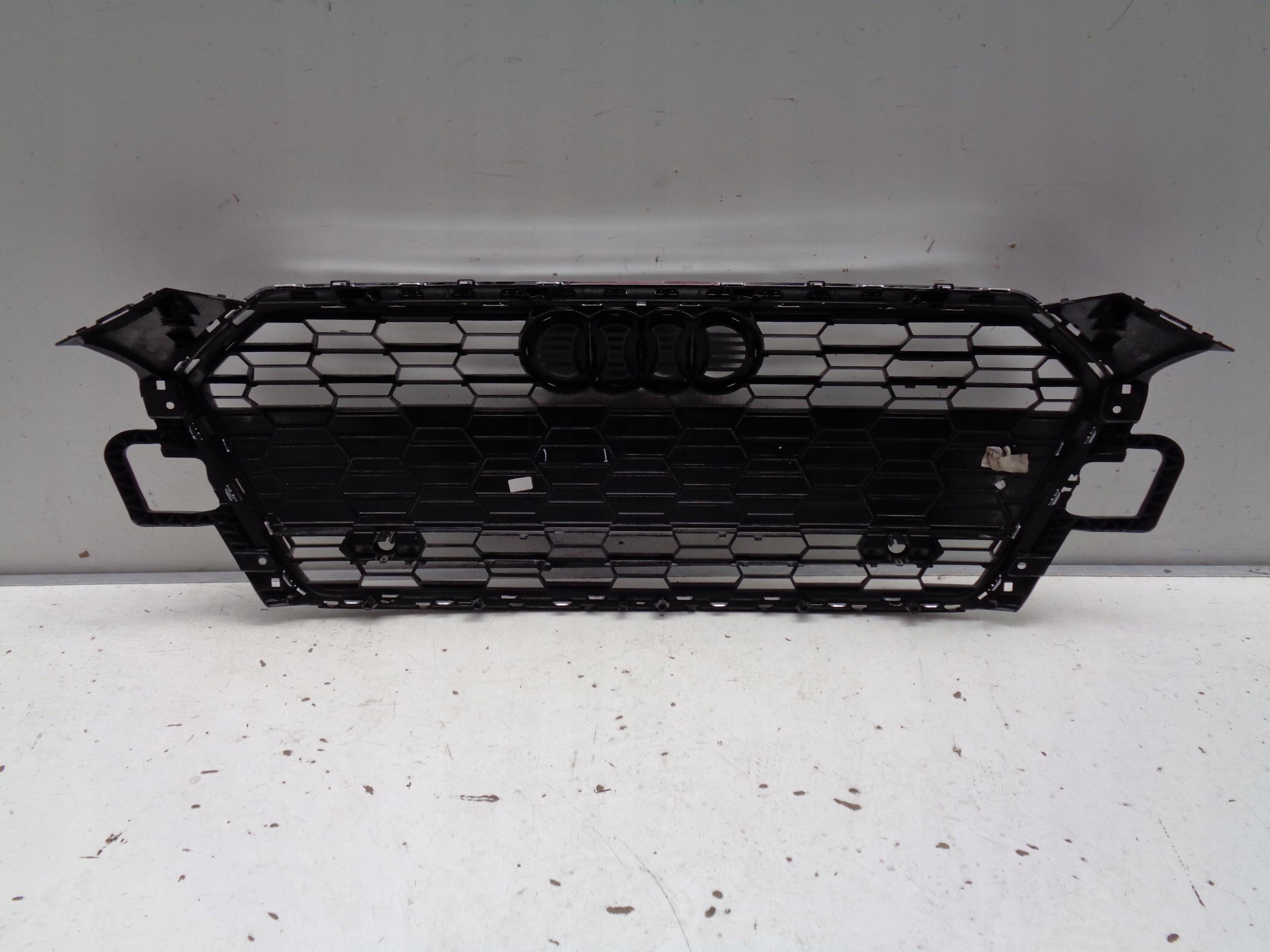 Grille AUDI A5 8W6 19- LIFT